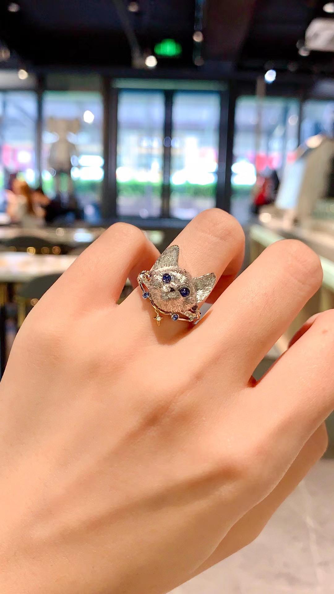 18K White Gold Sapphire & Diamond 'Cat Collection’ Ring For Sale 8