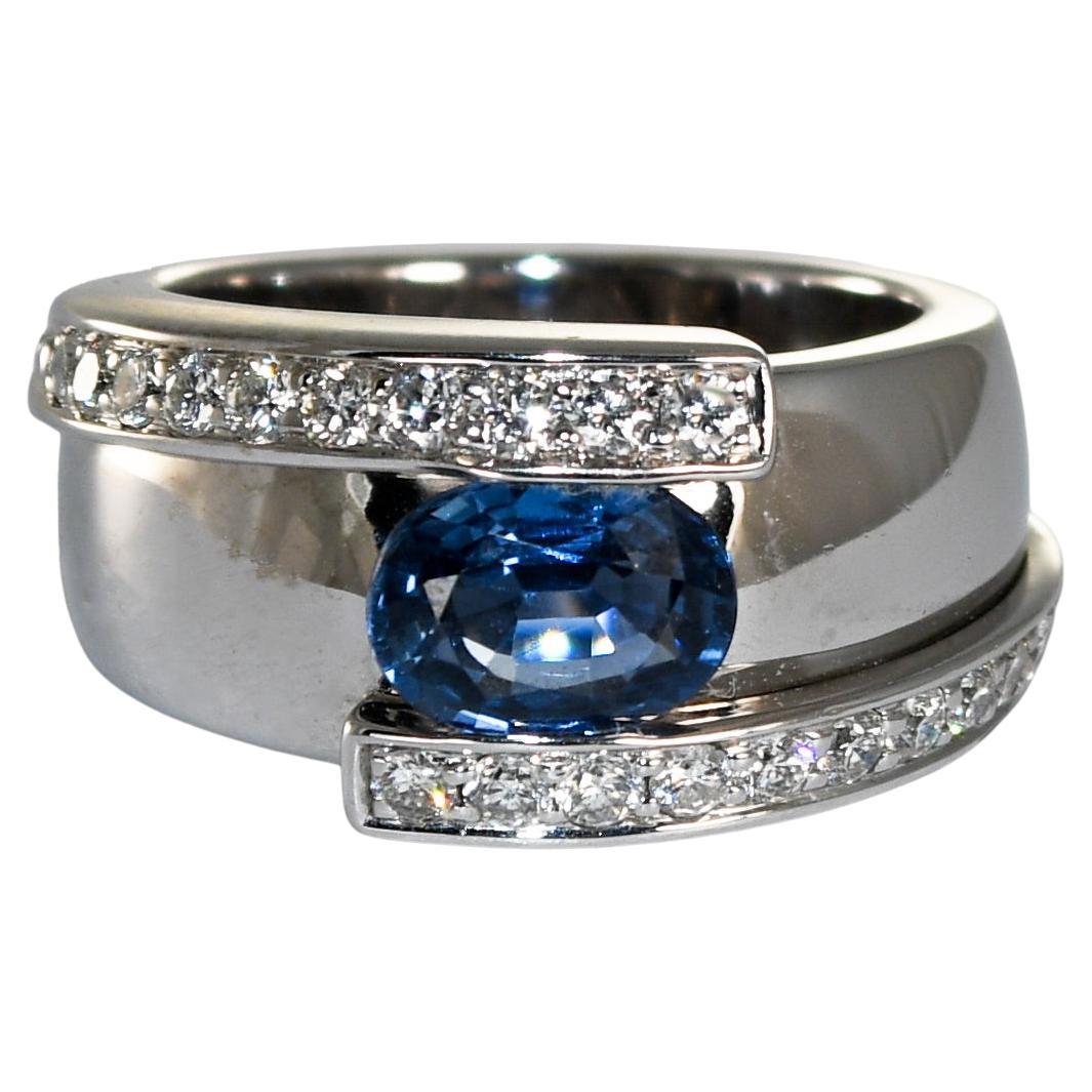 18K White Gold Sapphire & Diamond Ring 13.2g
