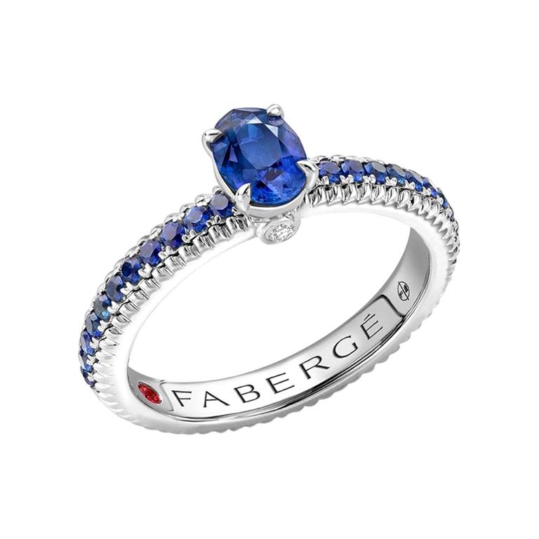 For Sale:  Fabergé 18k White Gold Sapphire Fluted Ring with Sapphire Shoulders