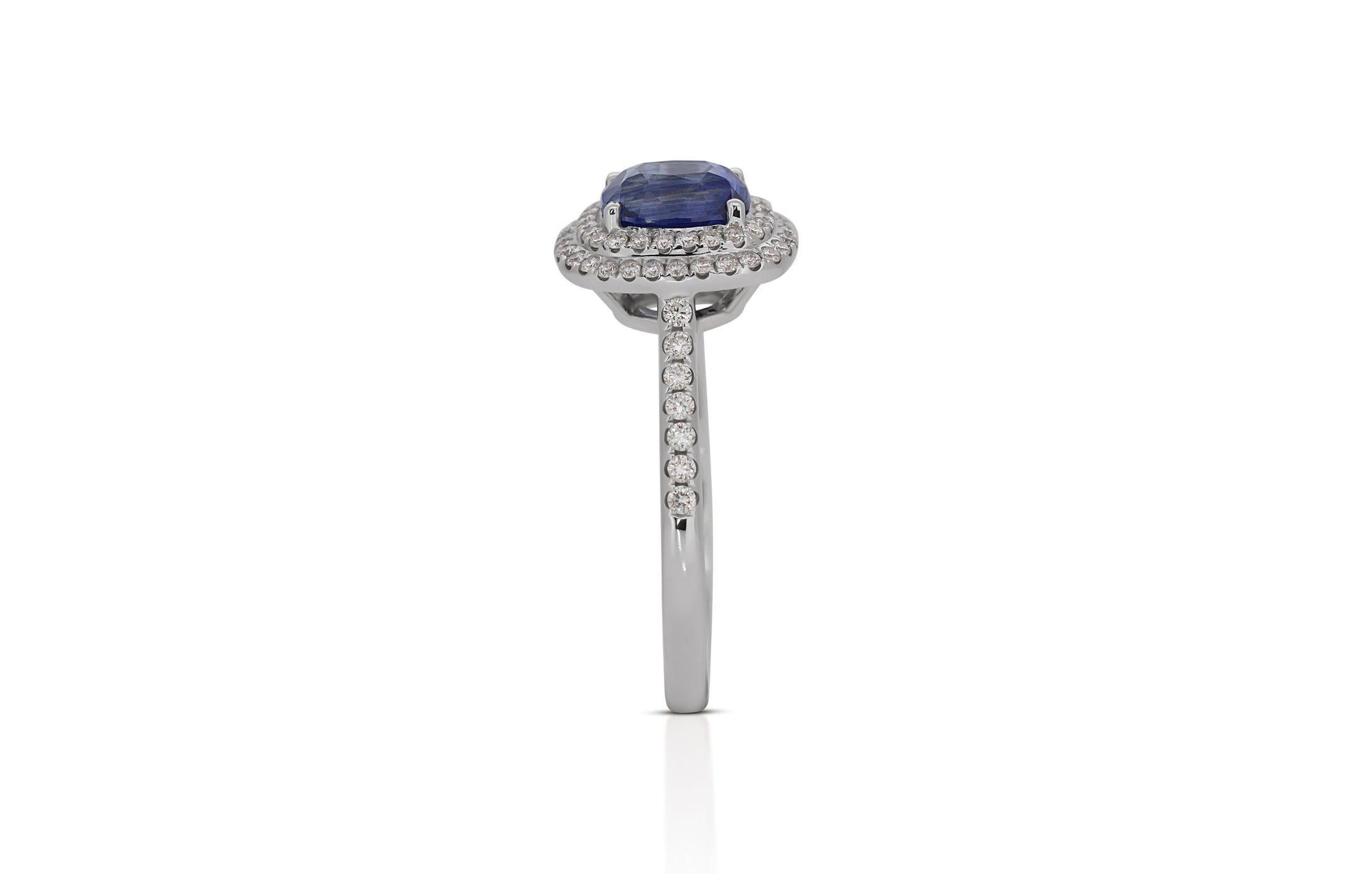 18K White Gold Sapphire Halo Diamond Ring For Sale 1