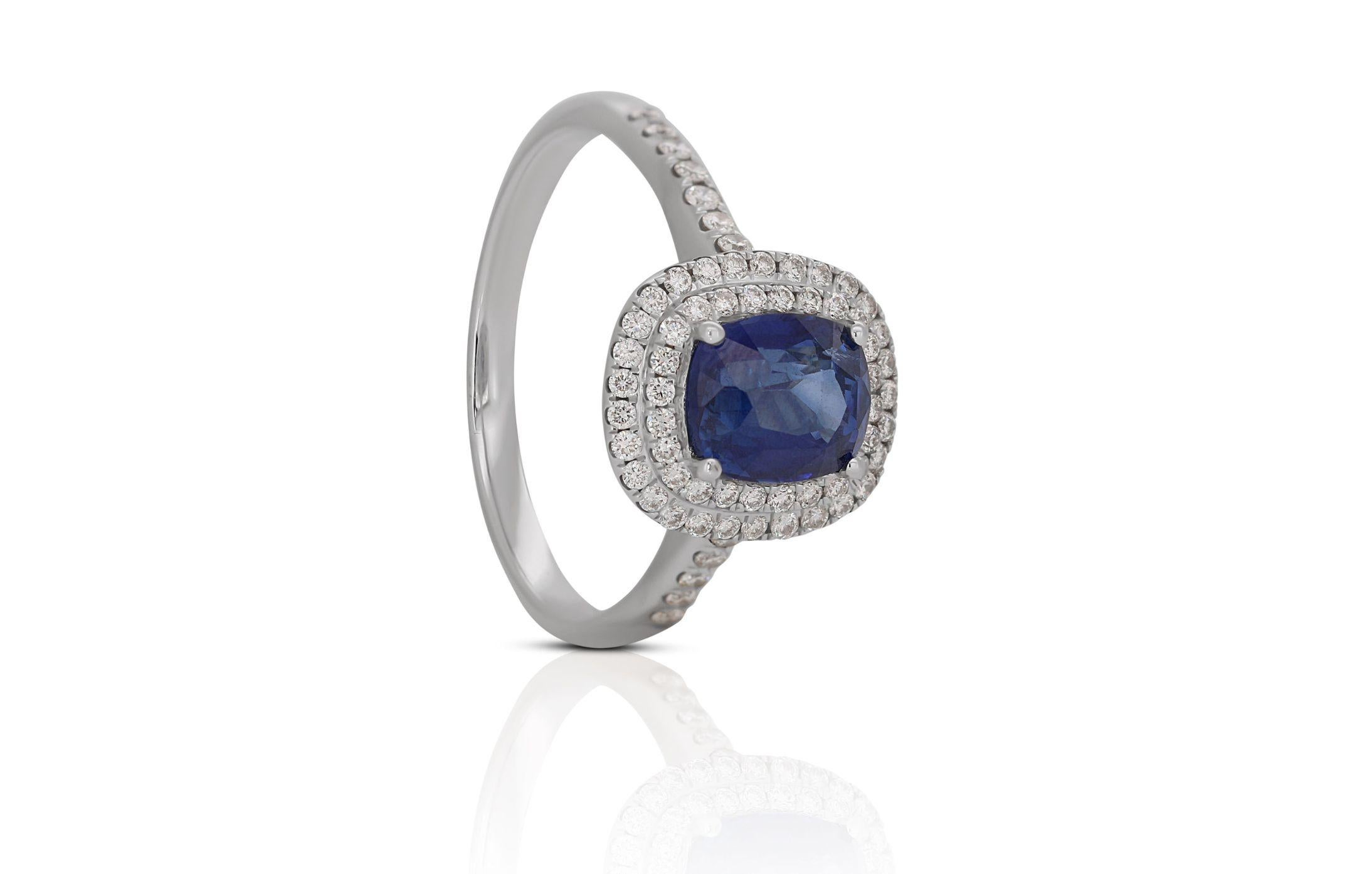 18K White Gold Sapphire Halo Diamond Ring For Sale 2