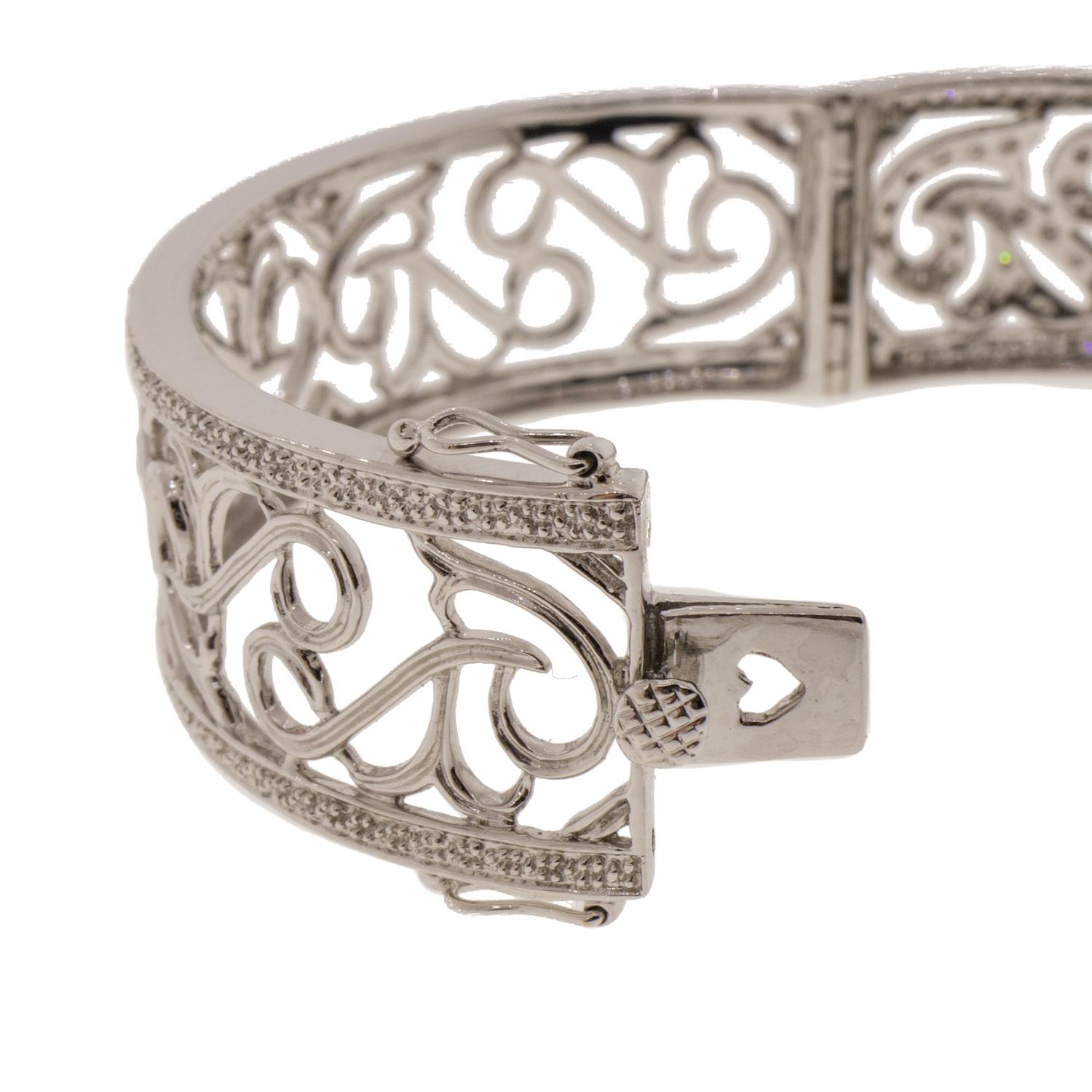 Round Cut 18K White Gold Scrollwork Hinge Bangle Diamond Bracelet For Sale