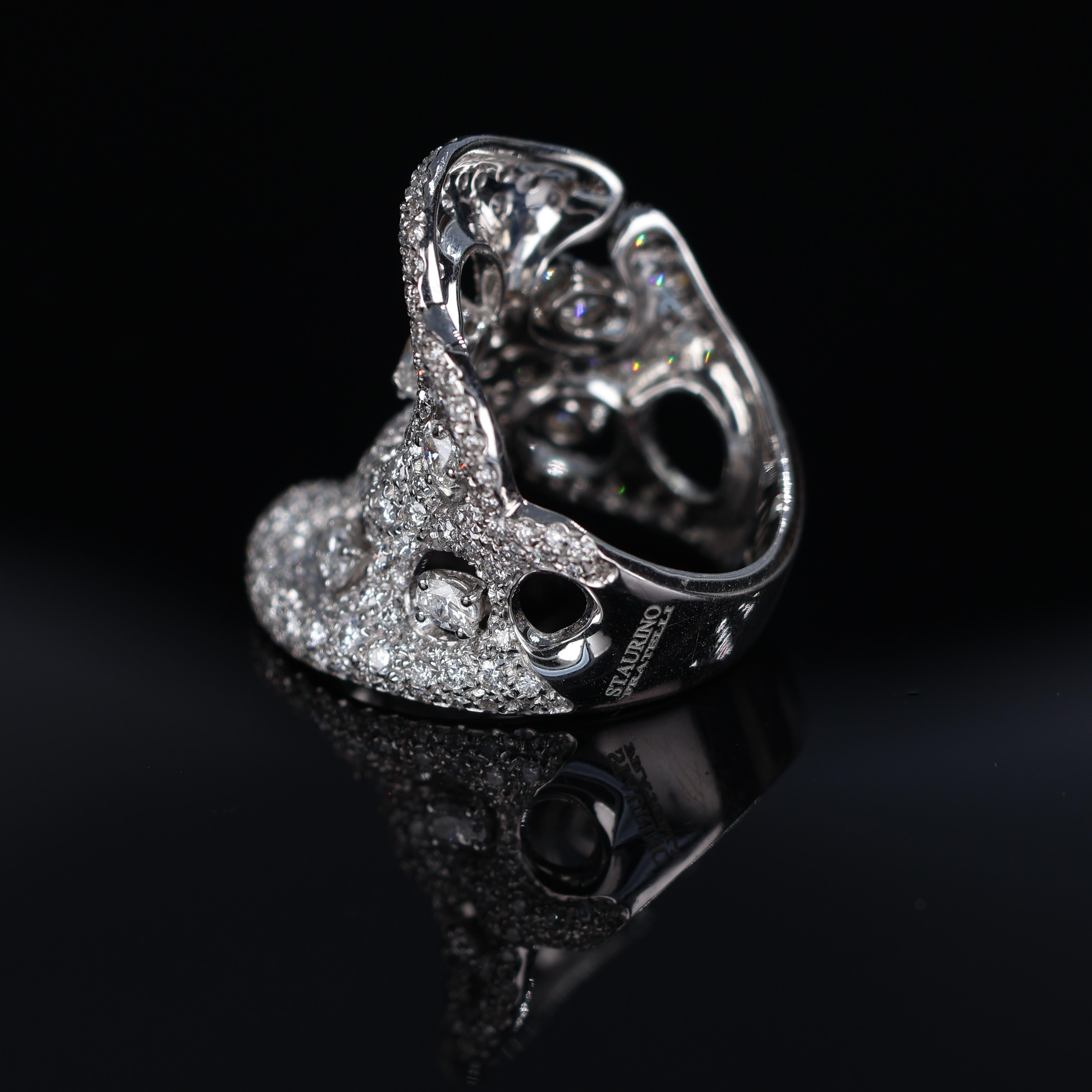 18K White Gold Sculptural Diamond Ring For Sale 9