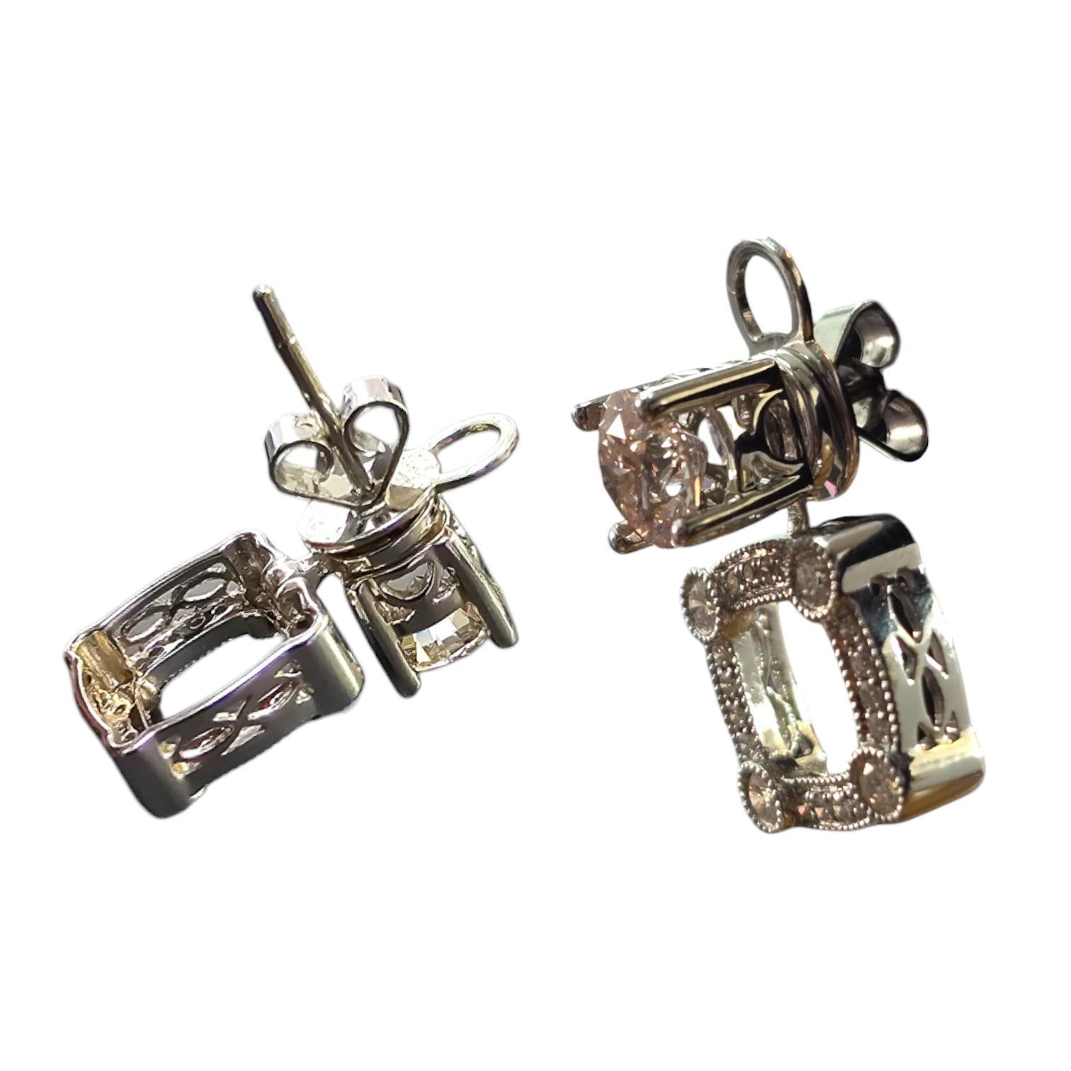 18K White Gold Semi-Mount Diamond Stud Earrings In Excellent Condition For Sale In New York, NY