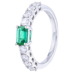 18K White Gold Single Row Diamond Ring with One Center Emerald 0.71 Ct East West