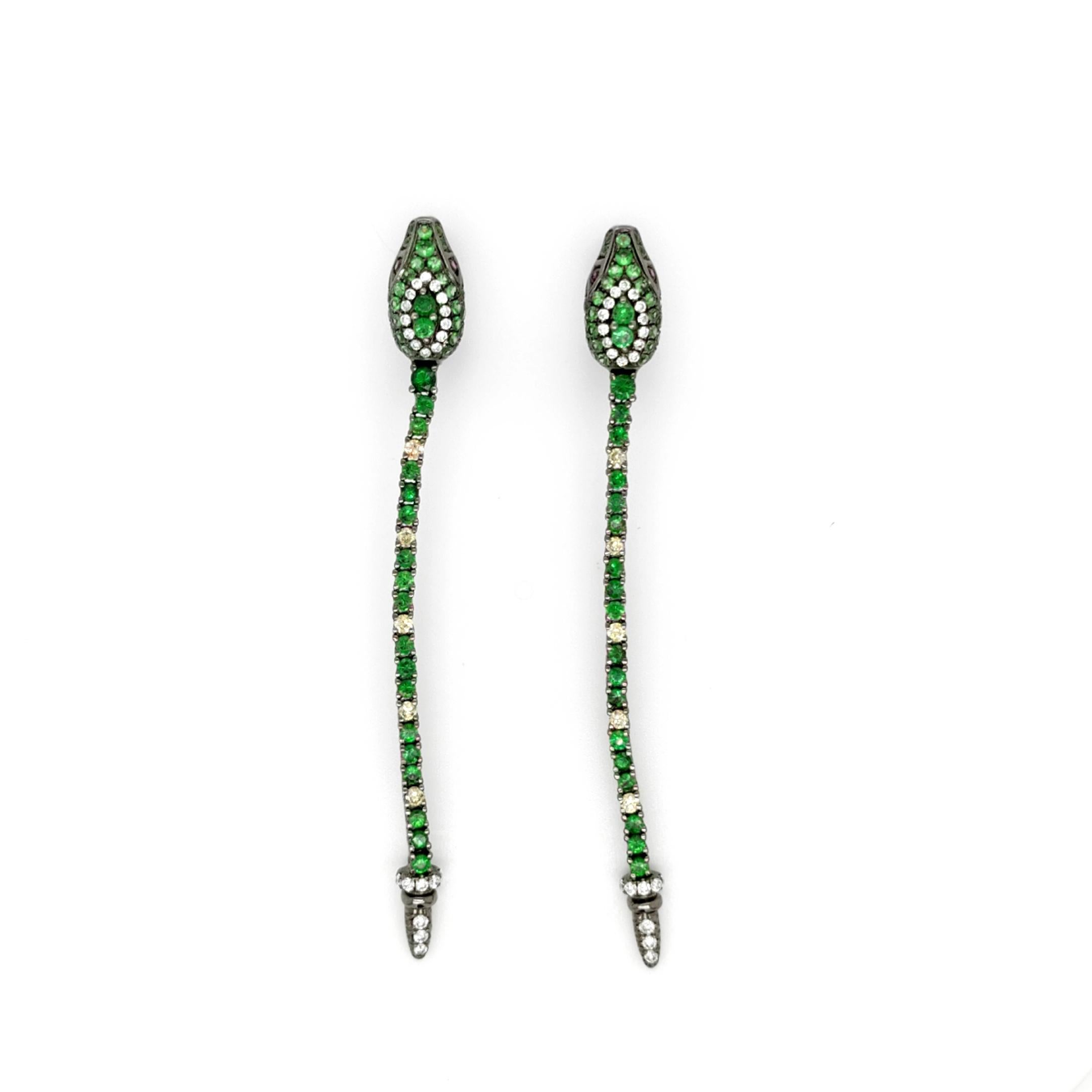 Round Cut 18K White Gold Snake Colored Diamonds & Green Garnet Dangle Drop Earrings For Sale