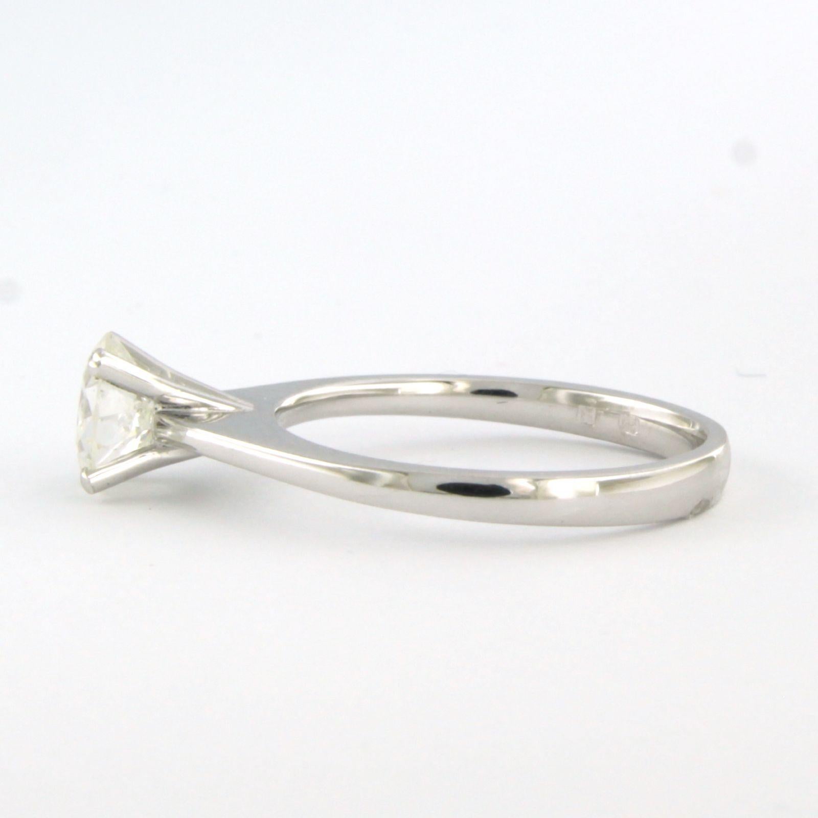 18 Karat Weißgold Solitär-Ring mit HRD-zertifiziertem Diamant 1,05 Karat F P1 im Zustand „Neu“ im Angebot in The Hague, ZH