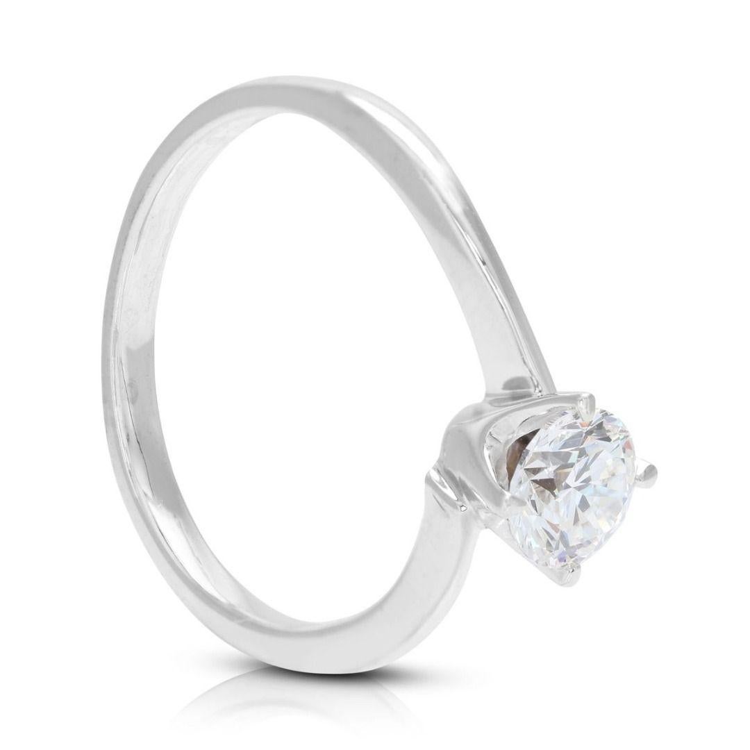 18K White Gold Solitaire Ring with 0.50ct Round Brilliant Natural Diamonds  In New Condition For Sale In רמת גן, IL