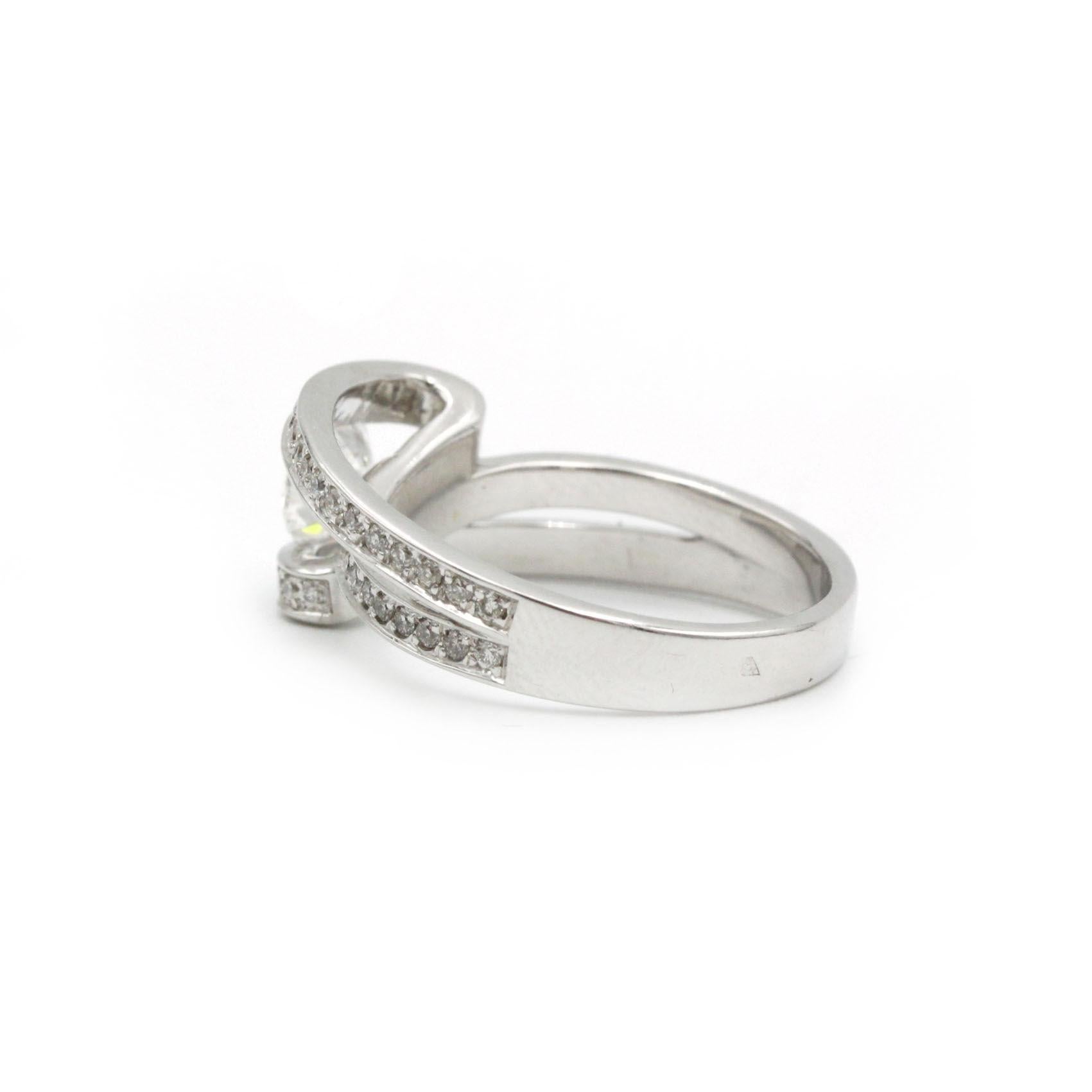 Anillo solitario de oro blanco de 18 quilates con diamante D VVS de 0,70 quilates y acentos pavé de 1 quilate en Bueno estado para la venta en MONTMORENCY, FR