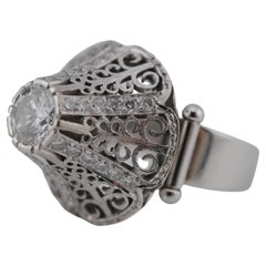 Anillo solitario de oro blanco de 18 quilates con diamante talla brillante de 1 ct