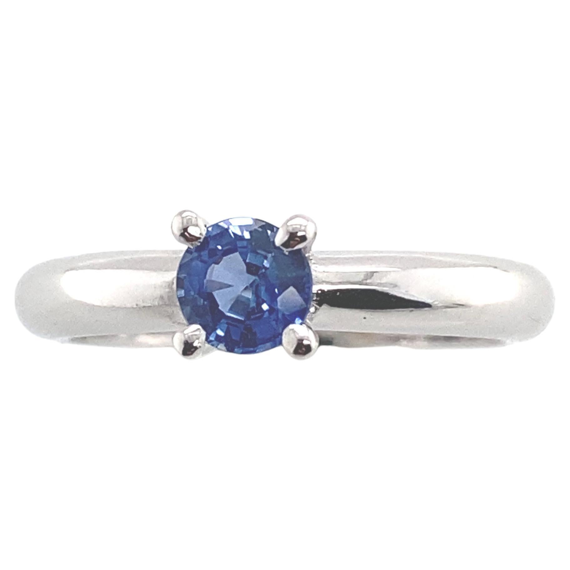 Solitaire Ring with Ceylon Sapphire White Gold 18 Karat For Sale