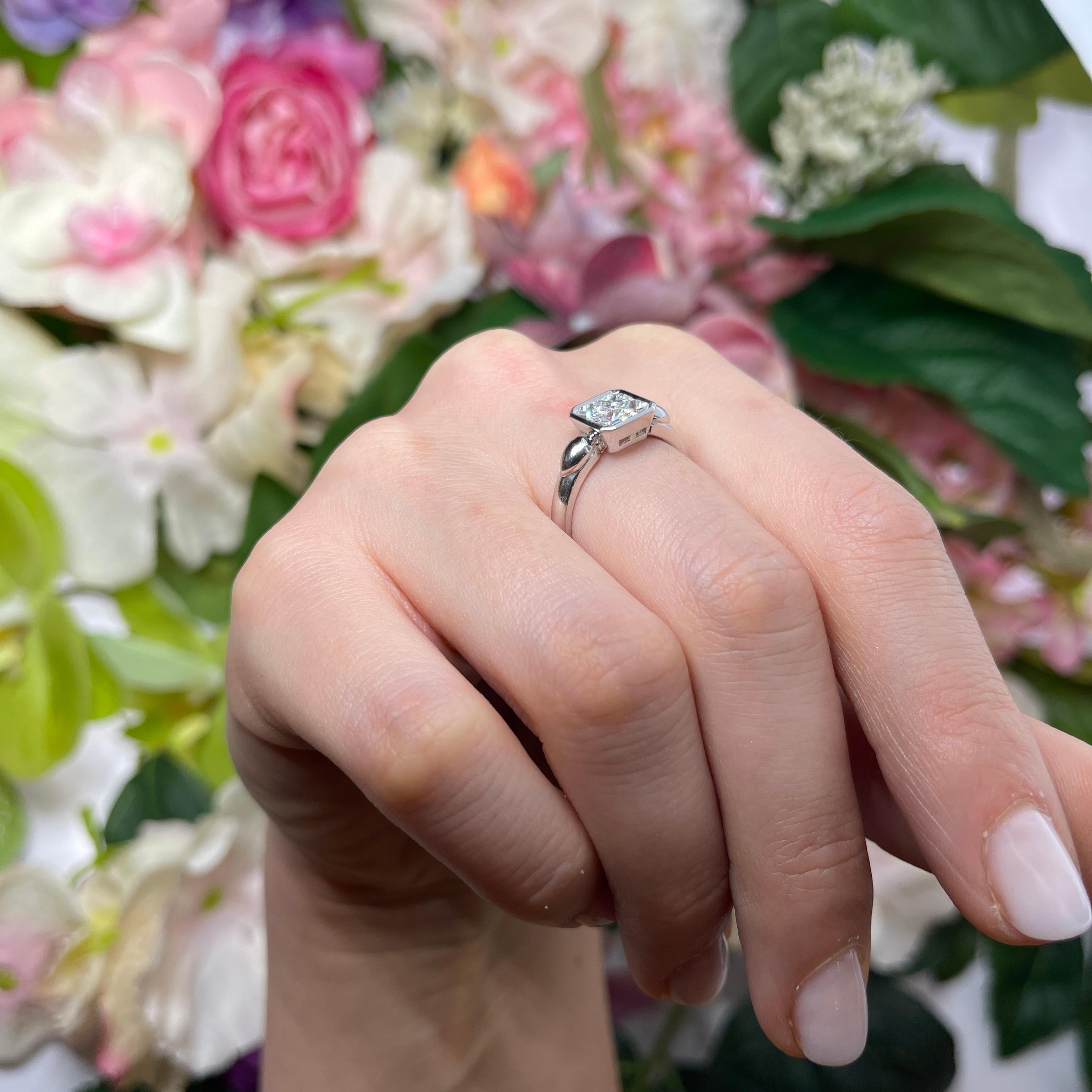 18K White Gold Solitaire Ring with Princess-Cut Diamonds For Sale 5