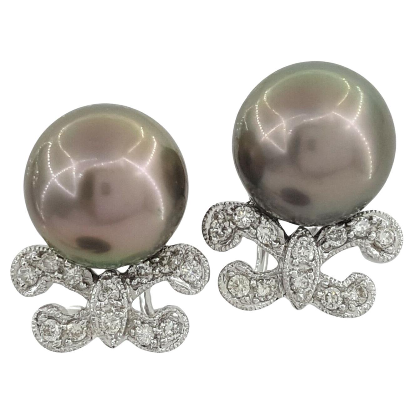 18K White Gold South Sea Black Pearl & Diamond Earrings In New Condition For Sale In Rome, IT