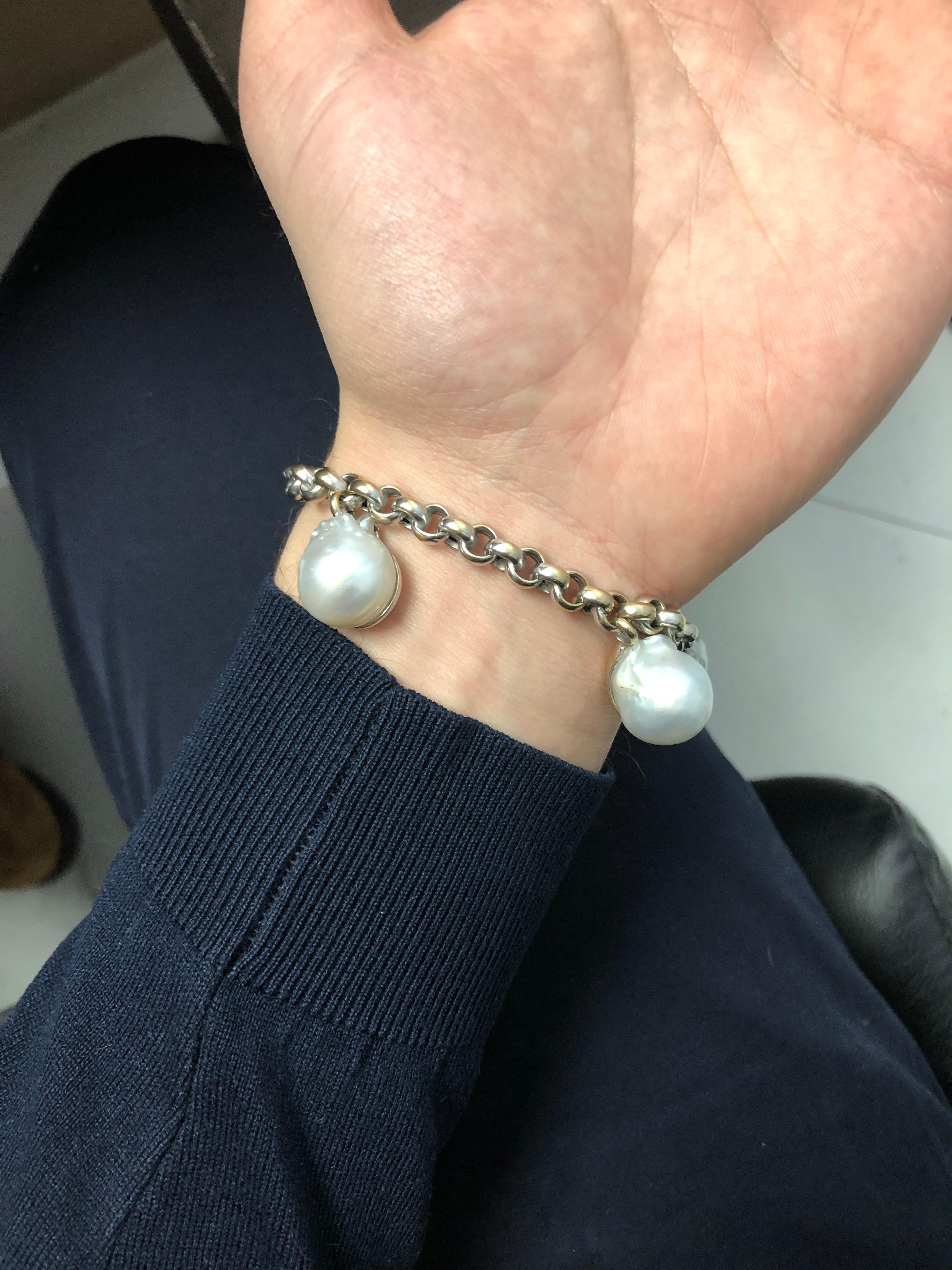18 Karat White Gold South Sea Cultured Pearl Link Bracelet For Sale 1