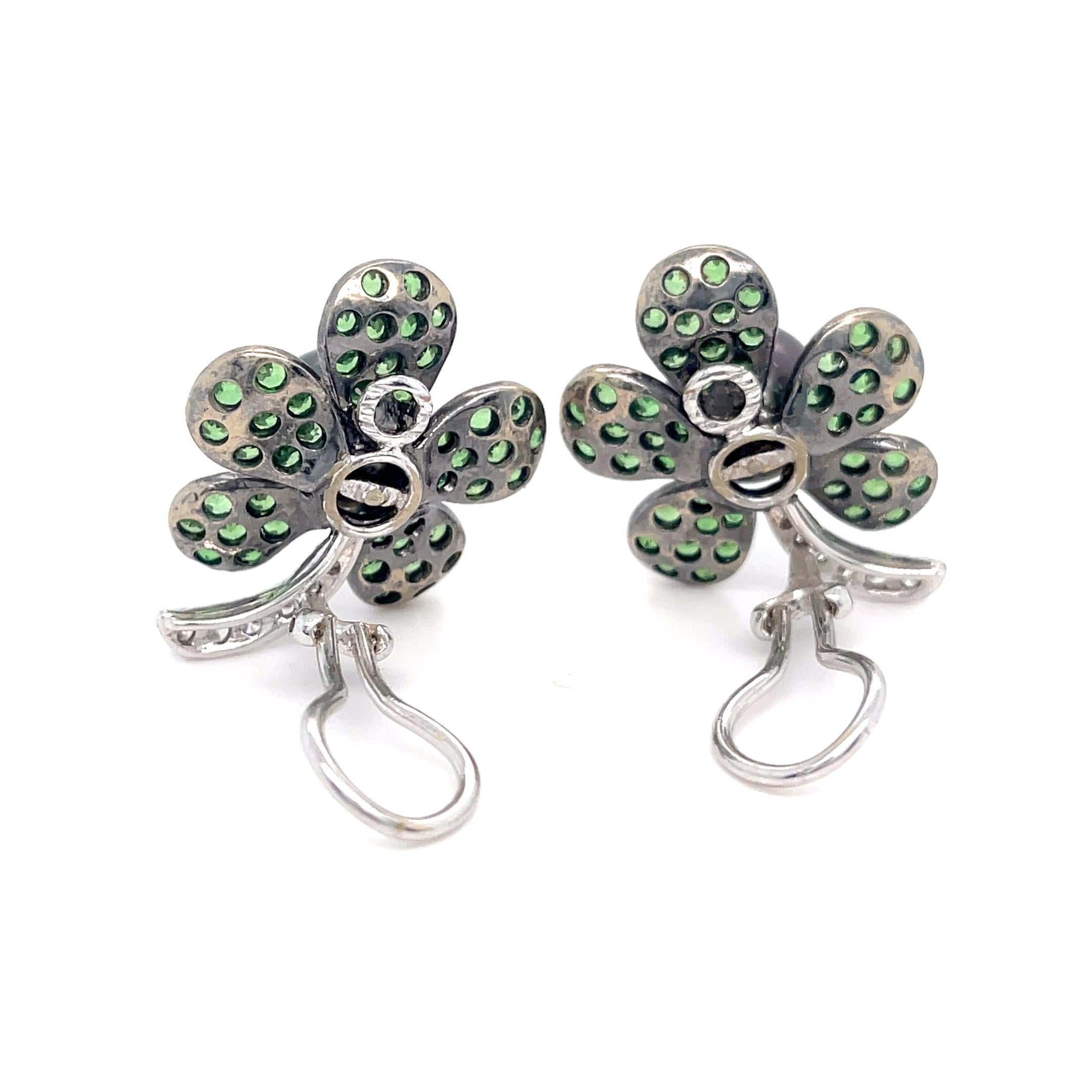 Moderne 18k White Gold South Sea Pearl 2.95ct Tsavorite .45ct Diamond Flower Ear Clips en vente