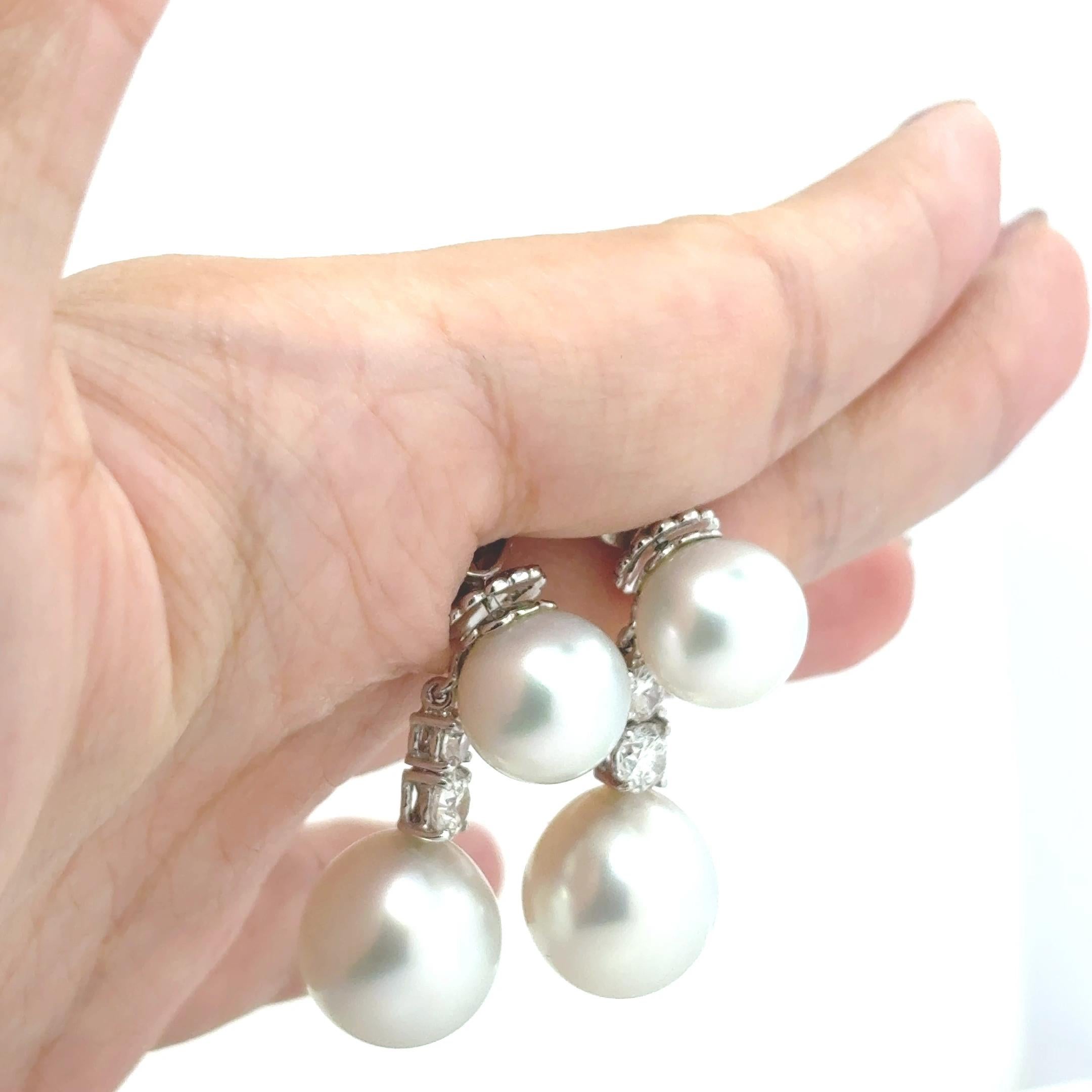 Taglio rotondo Orecchini in oro bianco 18k con perle dei mari del sud e diamanti 1,25 carati in vendita