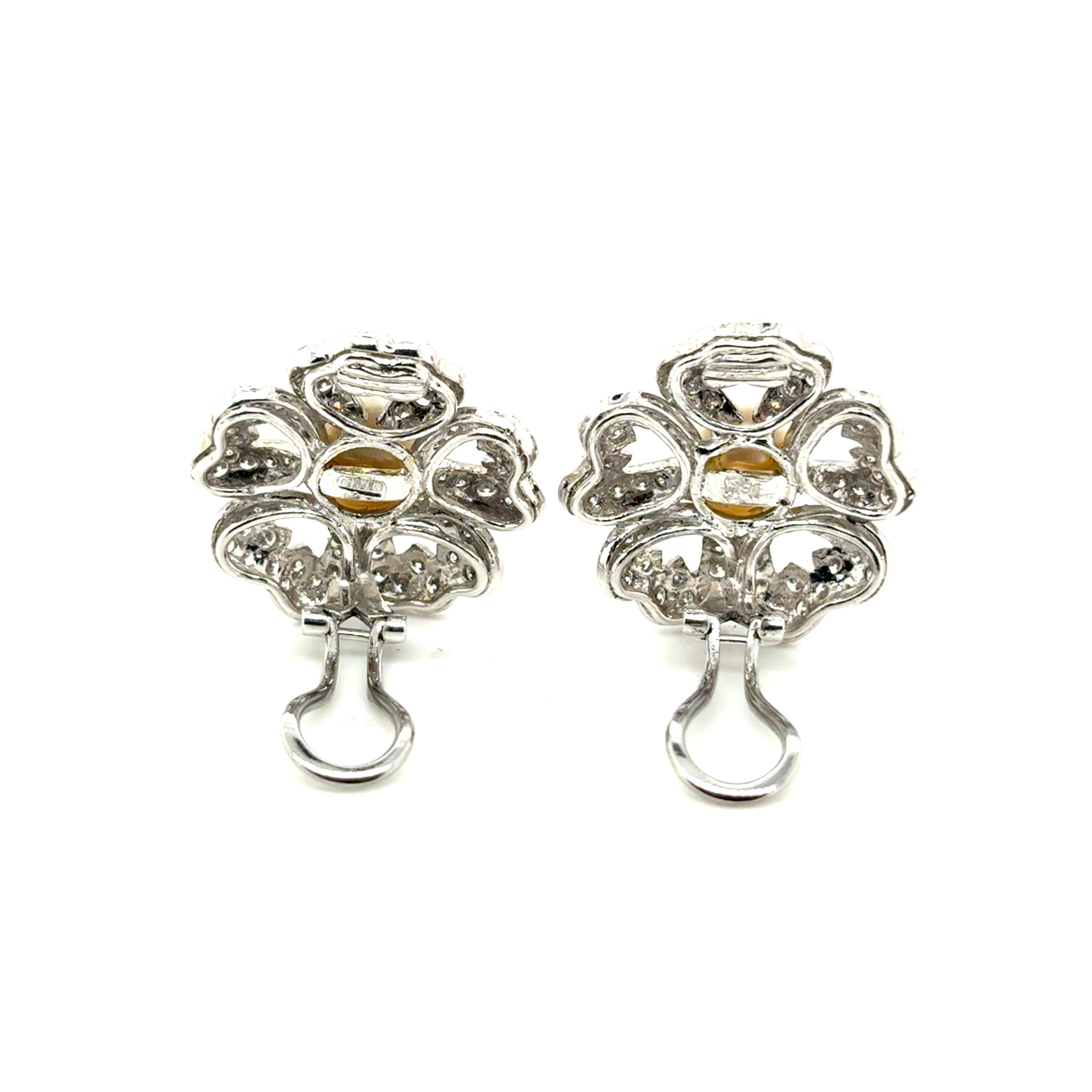 Taglio rotondo Orecchini in oro bianco 18k con perle dei mari del sud, diamanti, carati 3,82 in vendita