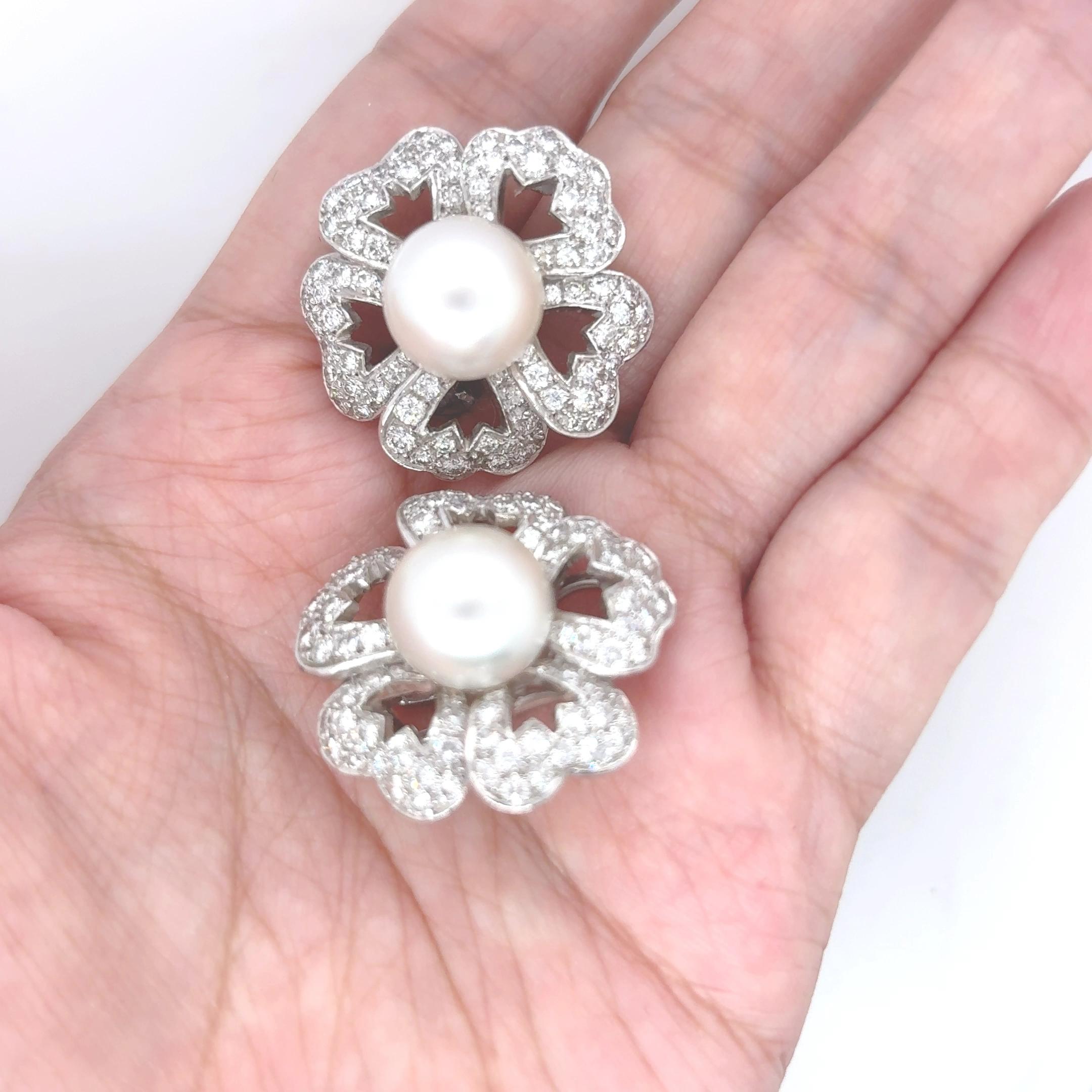 Orecchini in oro bianco 18k con perle dei mari del sud, diamanti, carati 3,82 In condizioni Nuovo in vendita a Hong Kong, HK