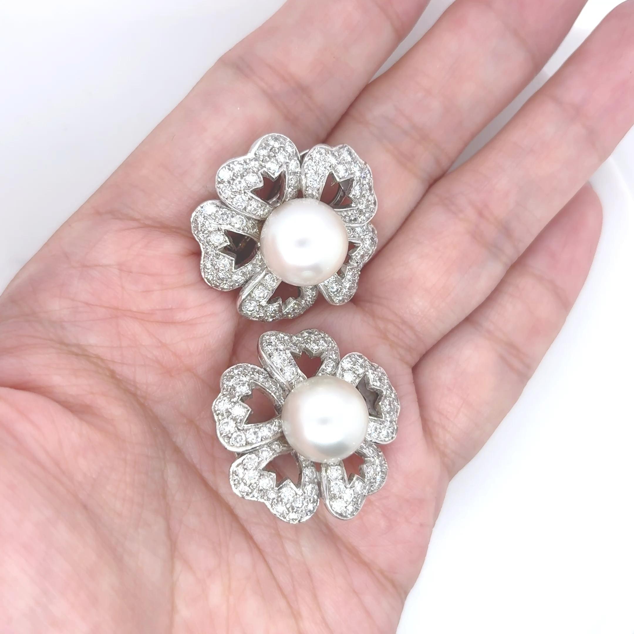 Donna Orecchini in oro bianco 18k con perle dei mari del sud, diamanti, carati 3,82 in vendita