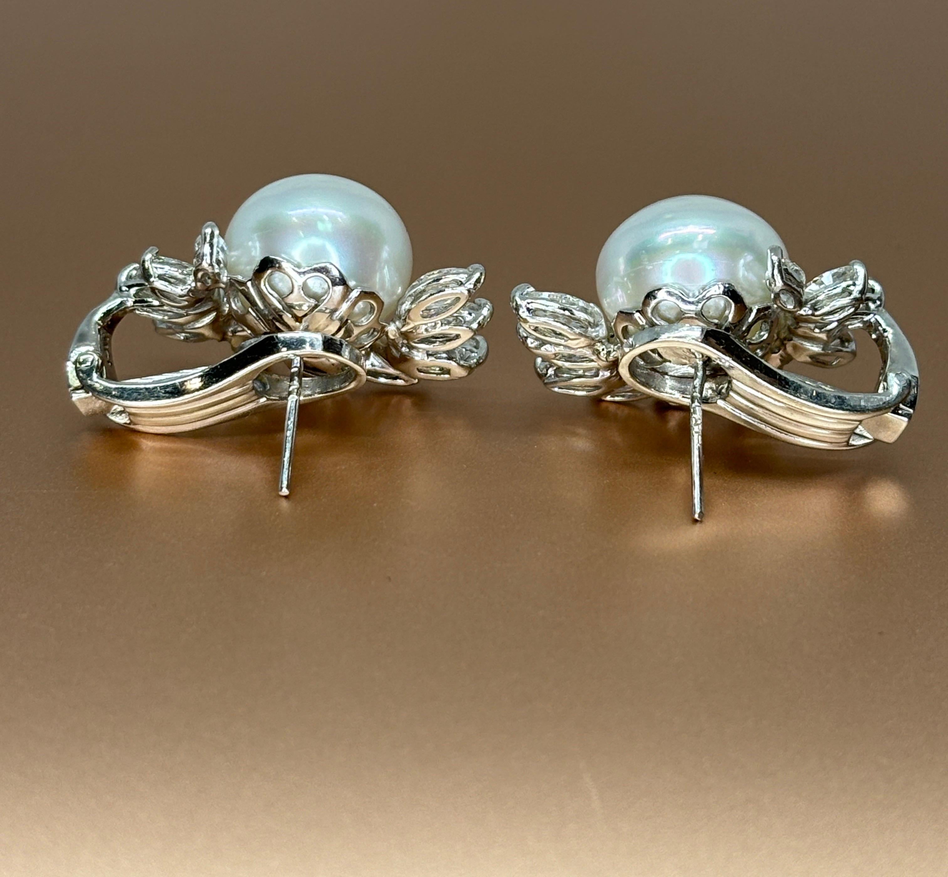 Boucles d'oreilles en or blanc 18 carats, perles des mers du Sud et diamants naturels taille marquise en vente 2