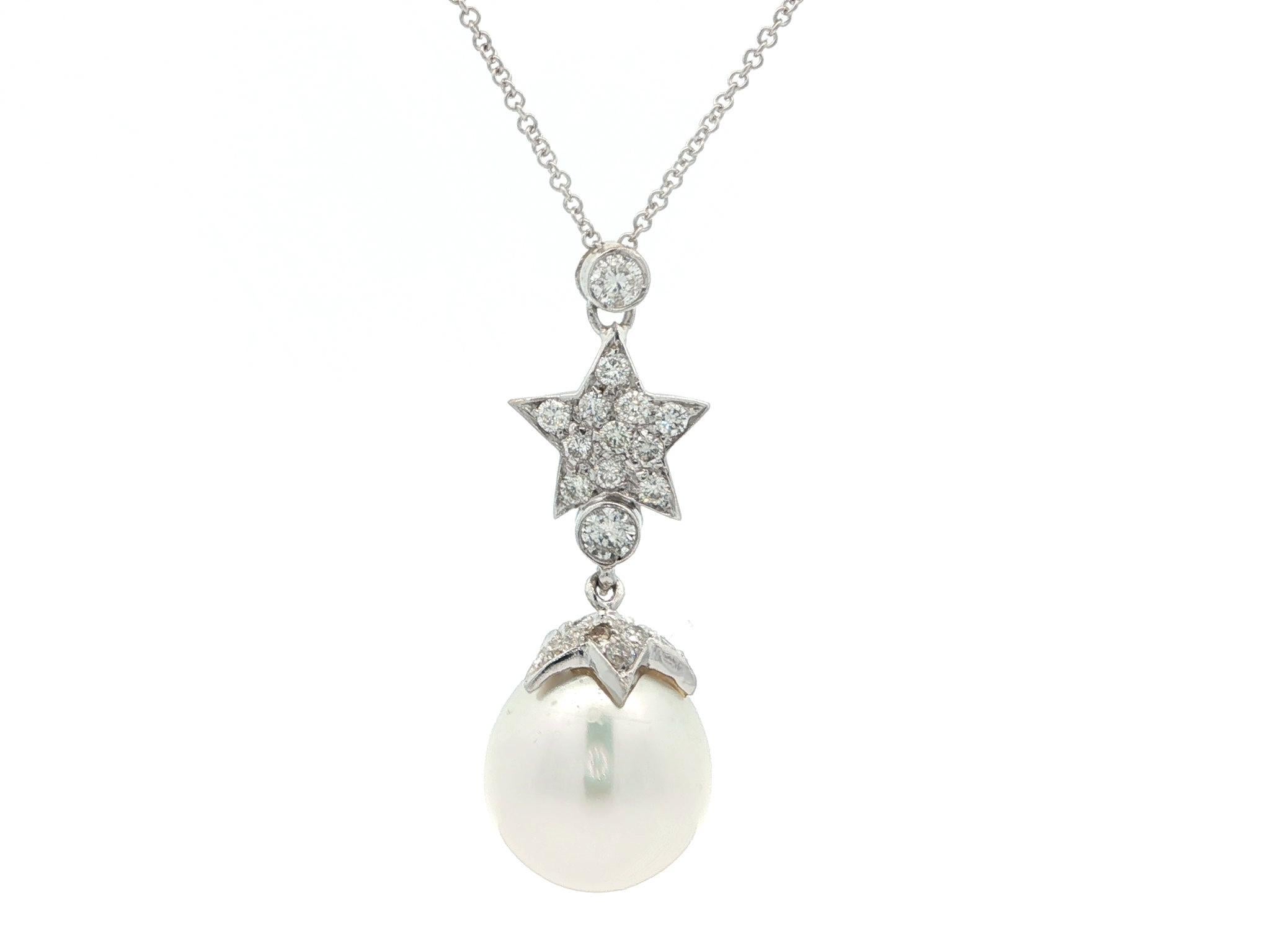 18k White Gold South Sea Pearl w/ Diamond Double Star Dangle Pendant Necklace For Sale