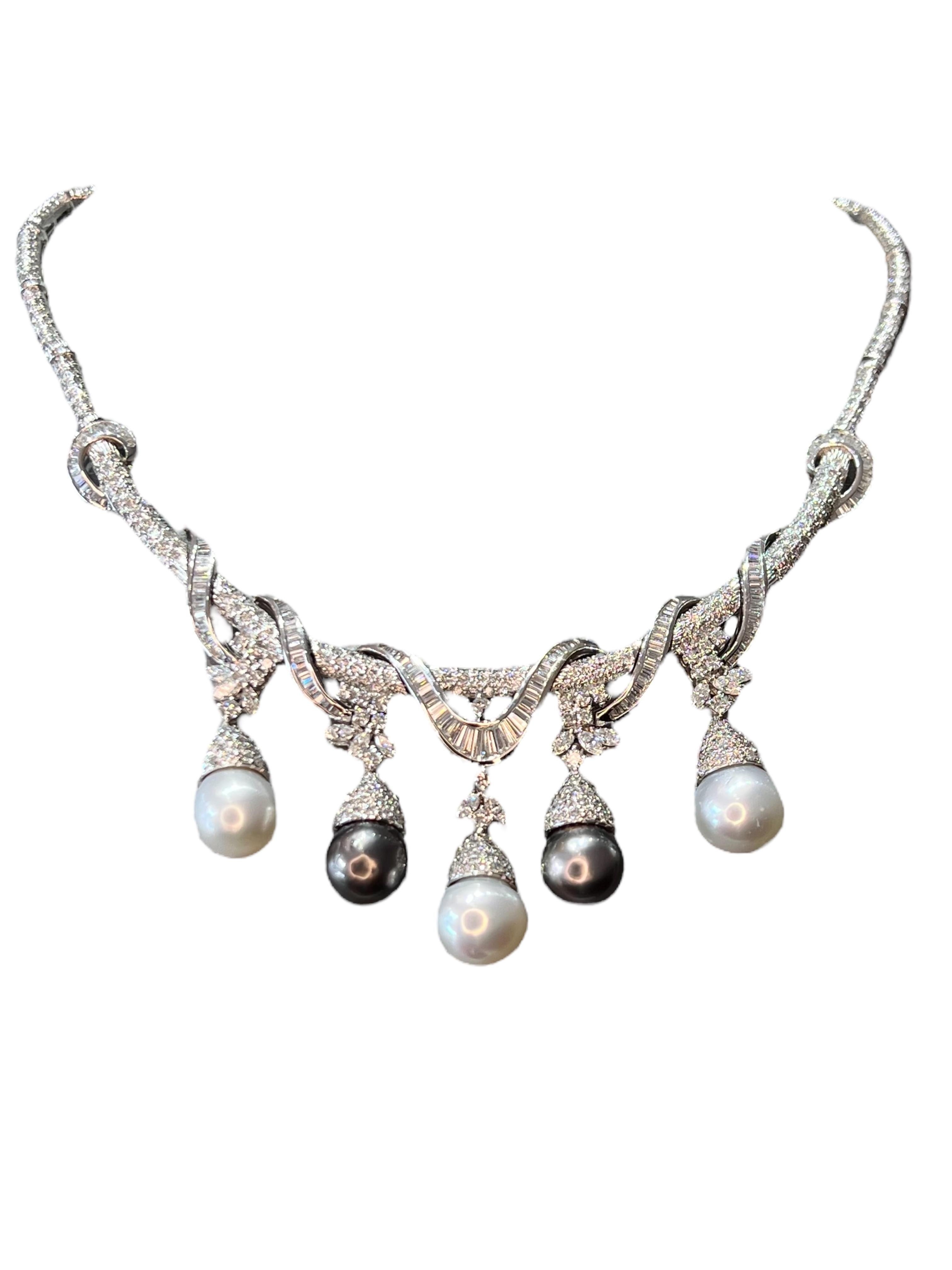 Art Déco Collana a nastro con diamanti e perle di Tahiti in oro bianco 18K 18,00 carati in vendita