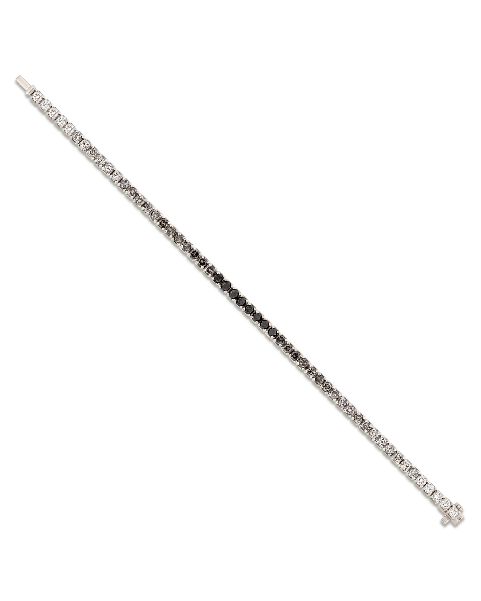 18k White Gold Spectrum Tennis Bracelet In New Condition For Sale In Brooklyn, NY