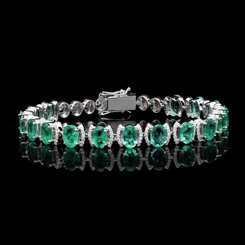 18k White Gold Stackable Natural Emerald Diamond Chain Bracelet, 6.75Inch Length In New Condition In jaipur, IN