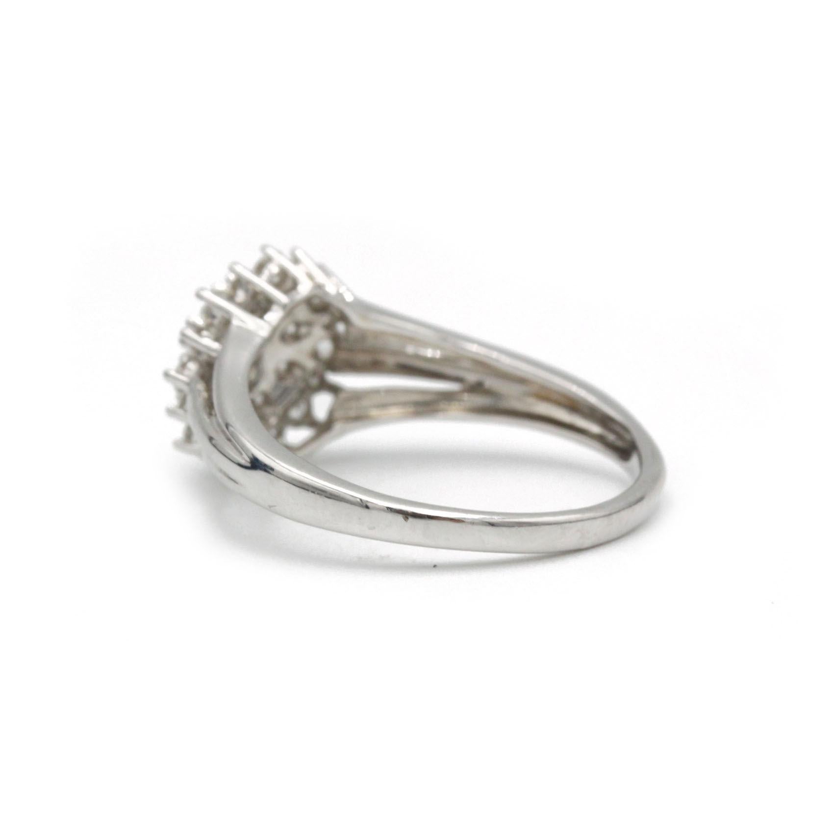 Taglio brillante Anello con diamanti a grappolo in oro bianco 18 carati - 25 diamanti (0,45 carati) in vendita