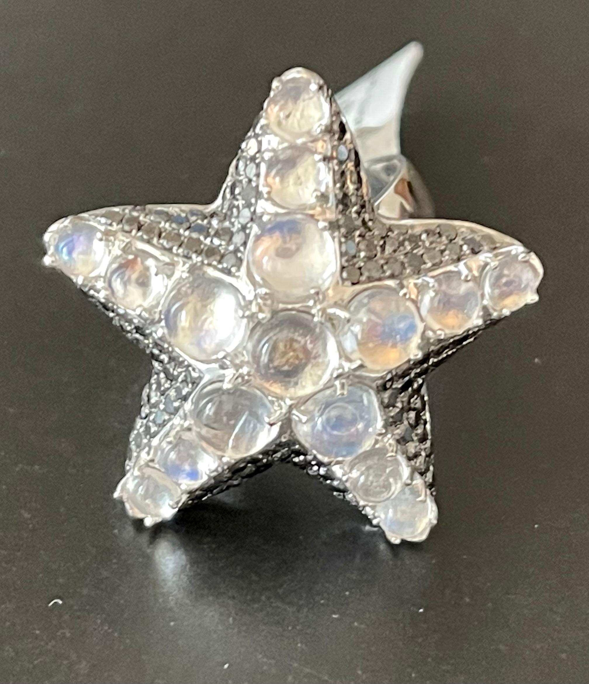 18K White Gold Starfish Ring Moonstones Black Diamonds For Sale 7