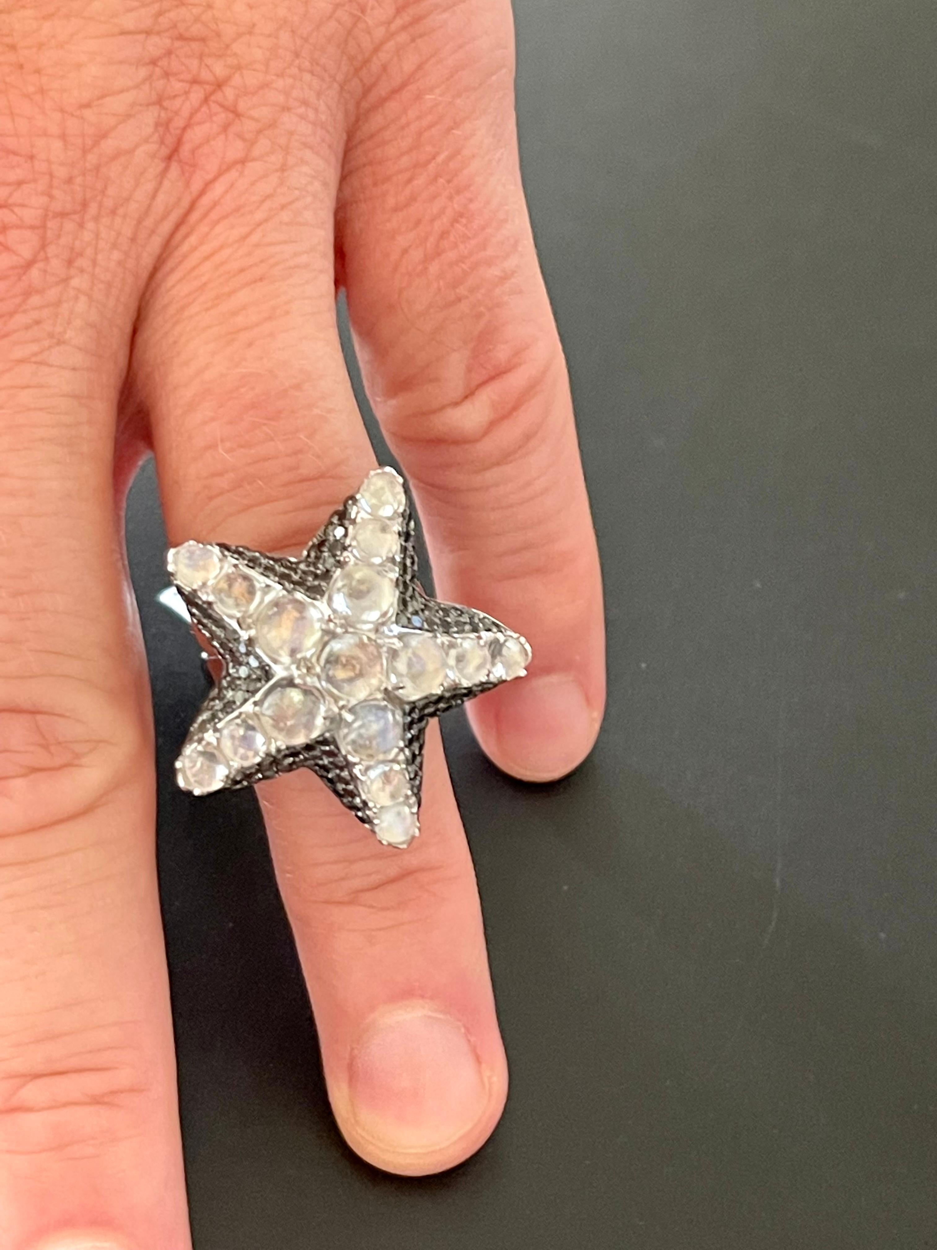 18K White Gold Starfish Ring Moonstones Black Diamonds For Sale 12