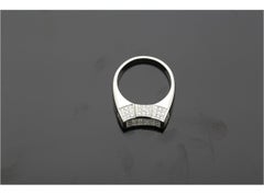 Statement-Ring aus 18 Karat Weißgold