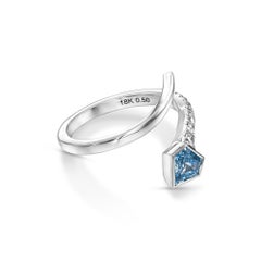 18K White Gold Statement Ring With 0.50 Carat Fancy Coloured Diamond