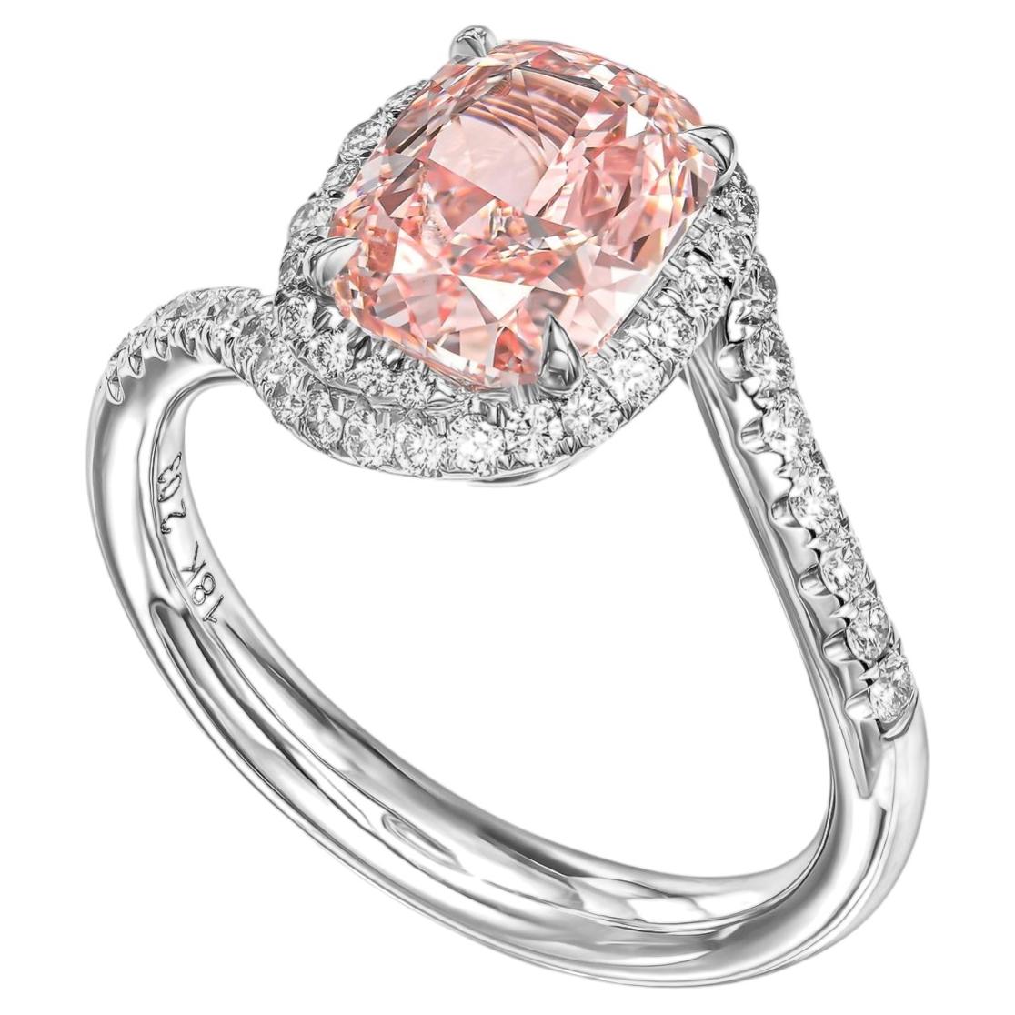 18K White Gold Statement Ring With 2.03 Carat Fancy Coloured Diamond