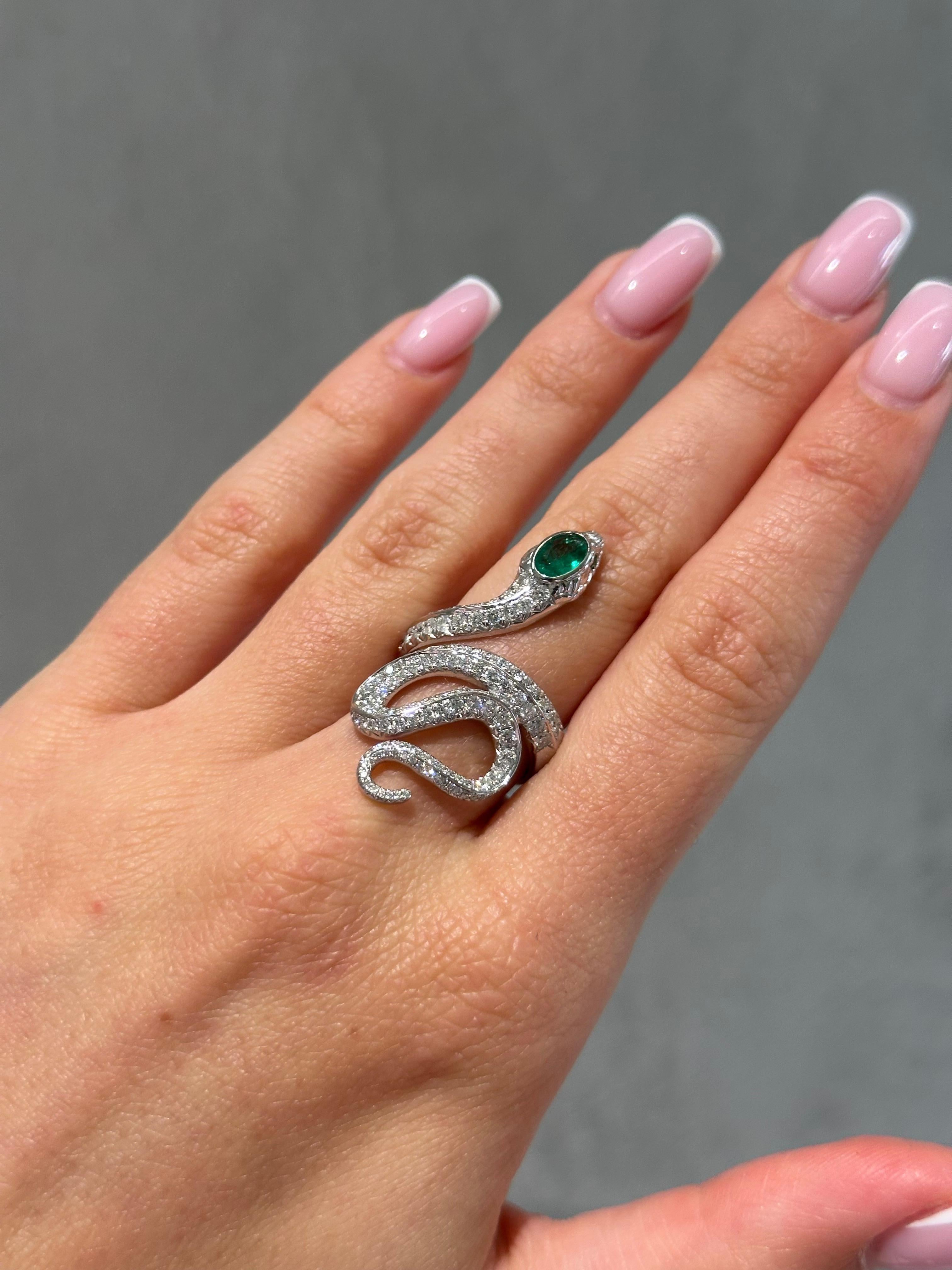 Bague serpent en or blanc 18K Unisexe en vente