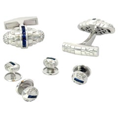 Stud et boutons de manchette en or blanc 18k sertis de diamants et de saphirs