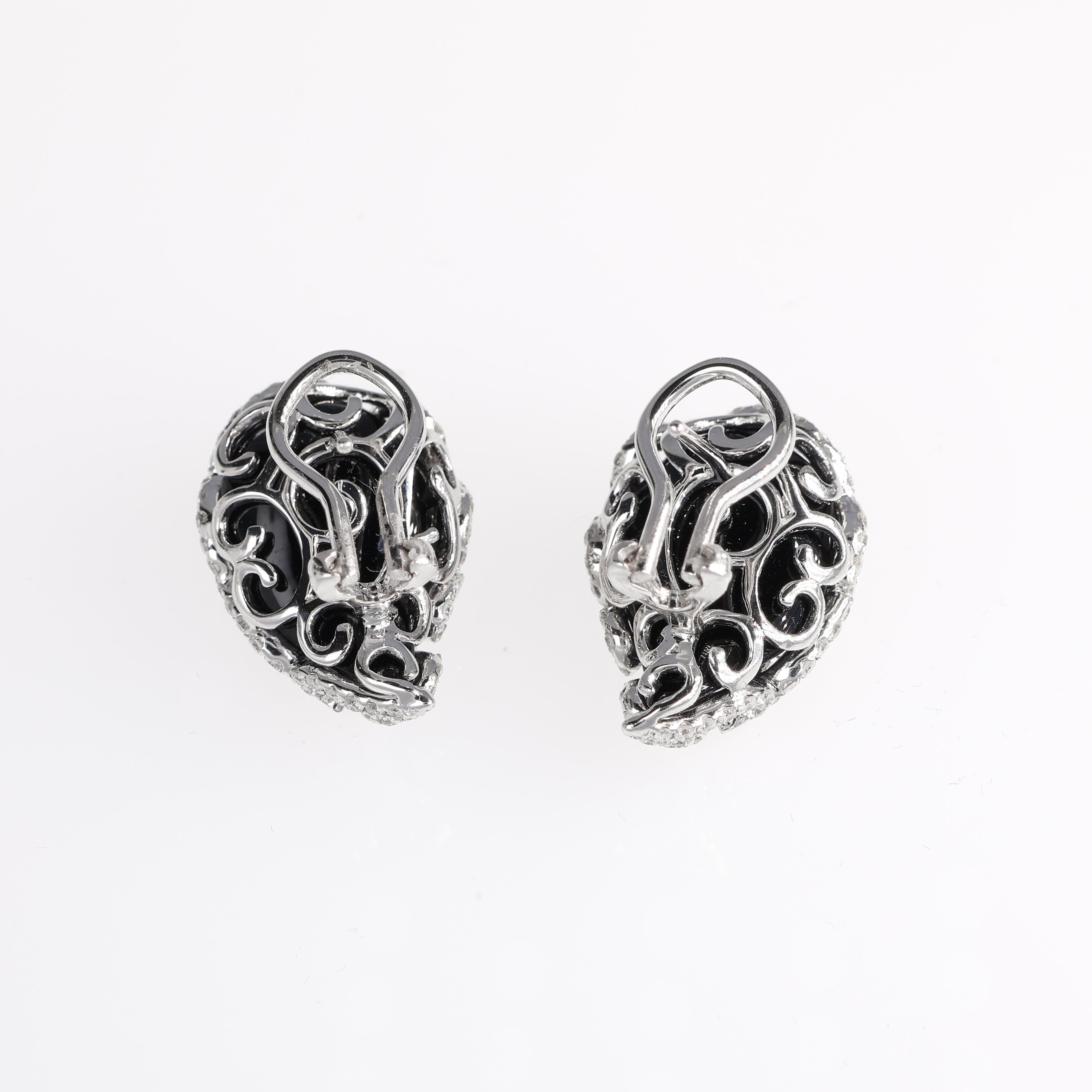 18K White Gold Stud Earrings with 1.89 Carats of Diamonds In New Condition For Sale In Bergamo, BG