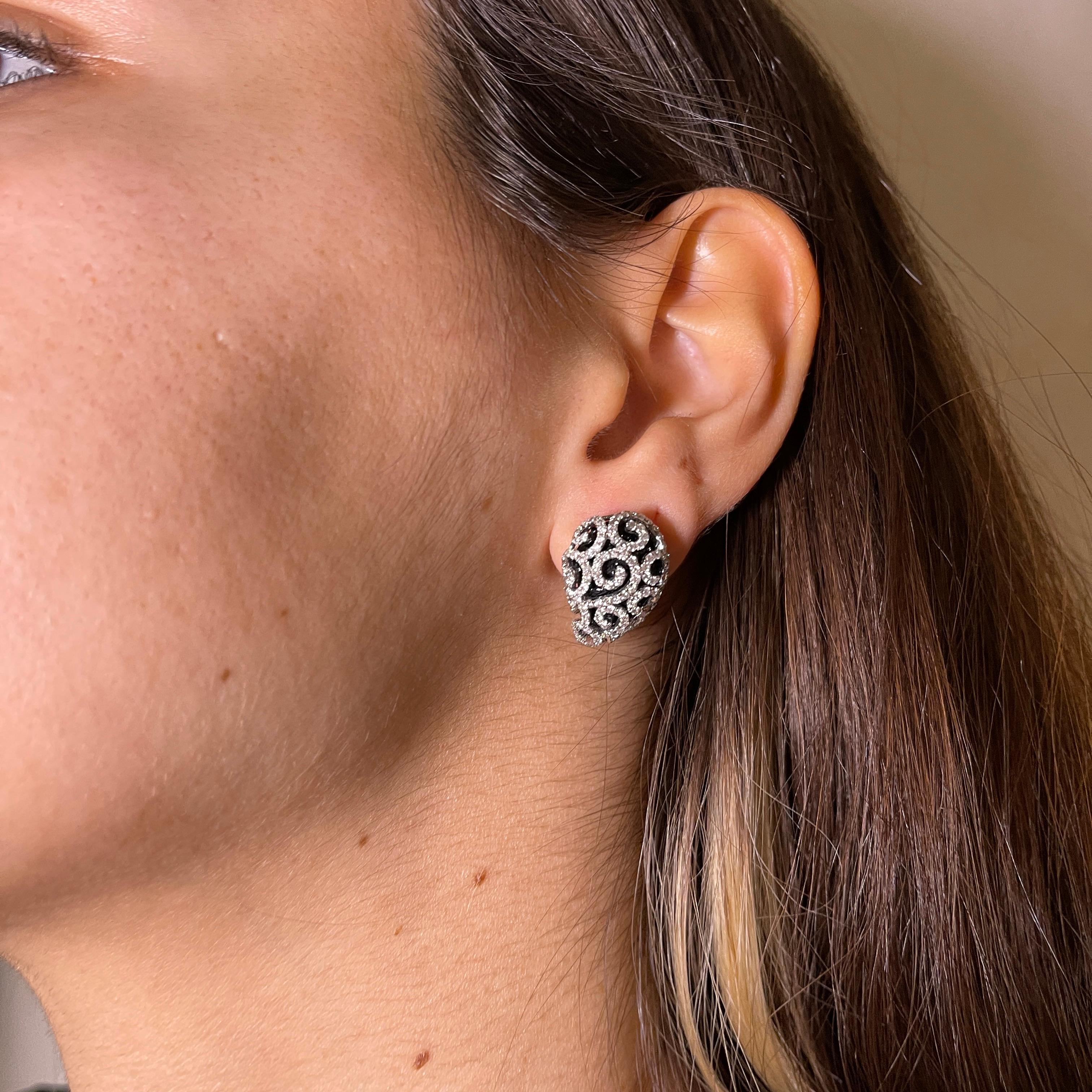 18K White Gold Stud Earrings with 1.89 Carats of Diamonds For Sale 3