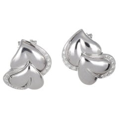 18K White Gold Stud Earrings with Heart Motif and Diamond Pavé