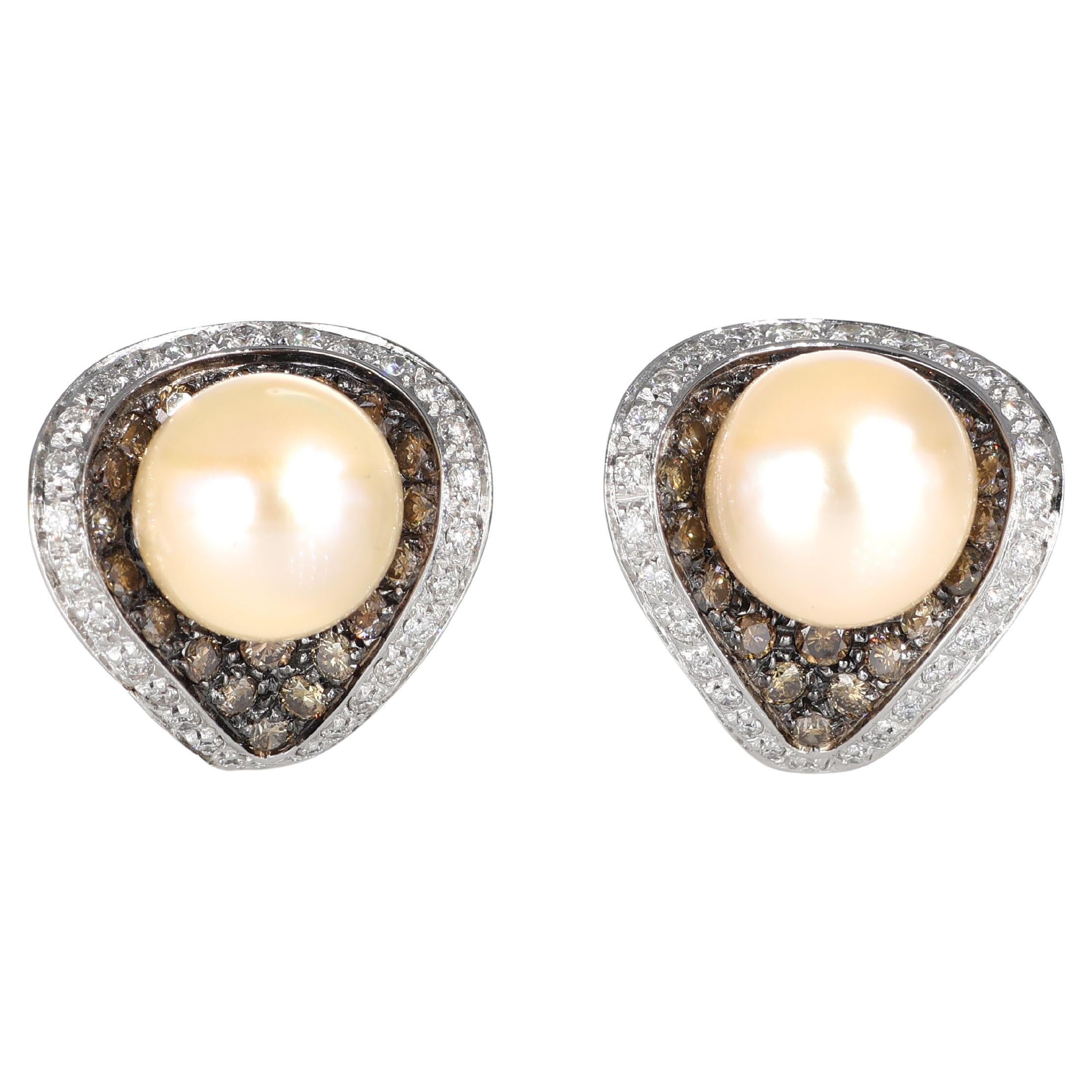 18K White Gold Stud Earrings with Natural White and Brown Diamonds For Sale