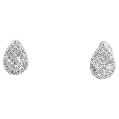 18K white gold studs with 0.32 carats total weight on Diamonds