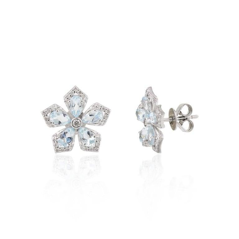 18k White Gold Stunning Aquamarine Diamond Flower Stud Earrings for Her For Sale 1
