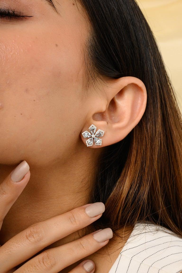 18k White Gold Stunning Aquamarine Diamond Flower Stud Earrings for Her For Sale 2