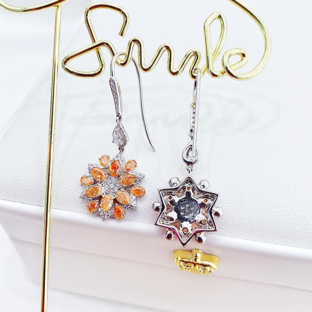 18K White Gold Sunflower Drop Earrings with Orange and White Diamonds In New Condition For Sale In Hong Kong, HK