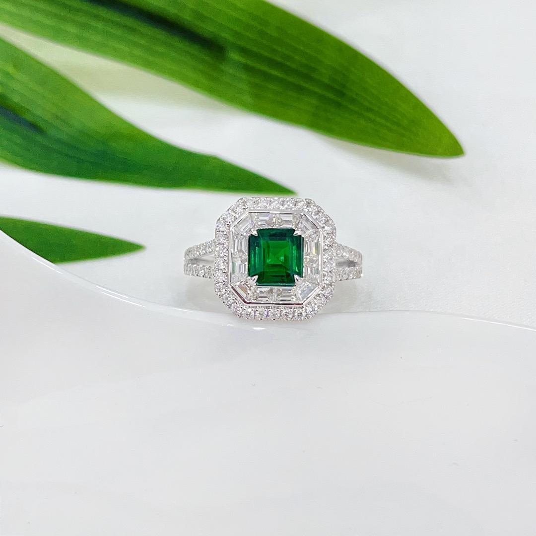 Modern 18K White Gold SWAT Emerald & Diamond Ring For Sale