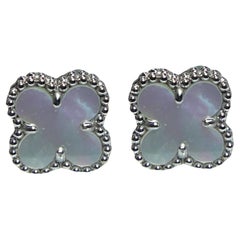 Boucles d'oreilles nacre Alhambra en or blanc 18K