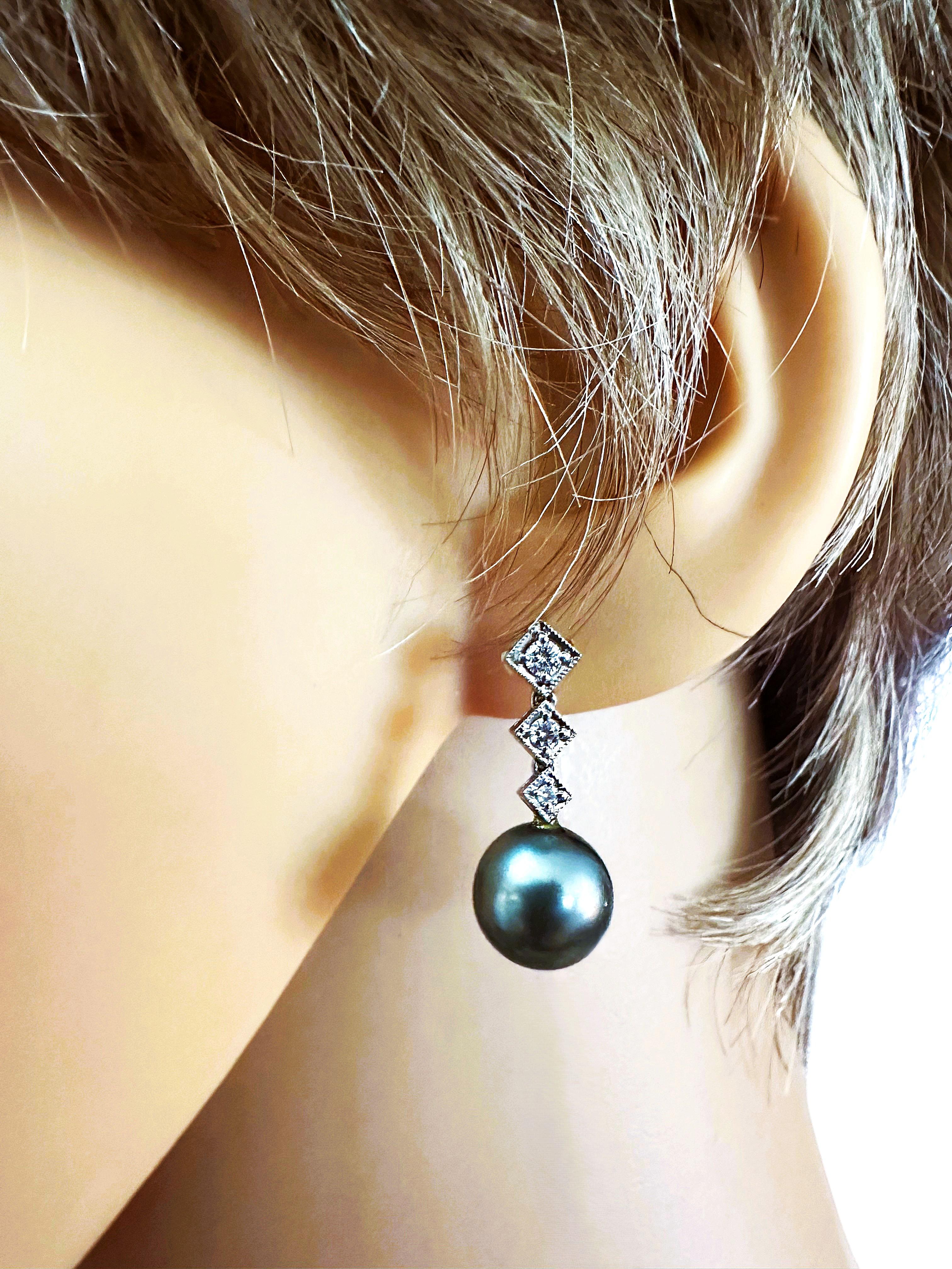 Round Cut 18k White Gold Tahitian Pearl & .10 Carat Diamond Drop Post Earrings For Sale