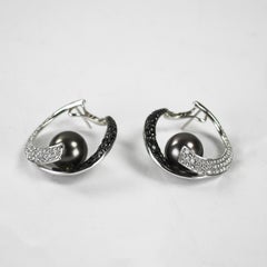 18K White Gold Tahitian Pearl & Diamond Earrings 2.00ct