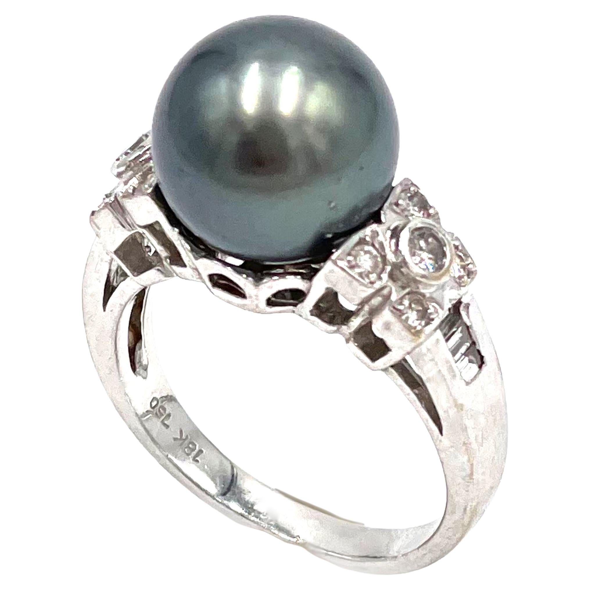 18k White Gold Tahitian South Sea Pearl Ring with Diamonds For Sale