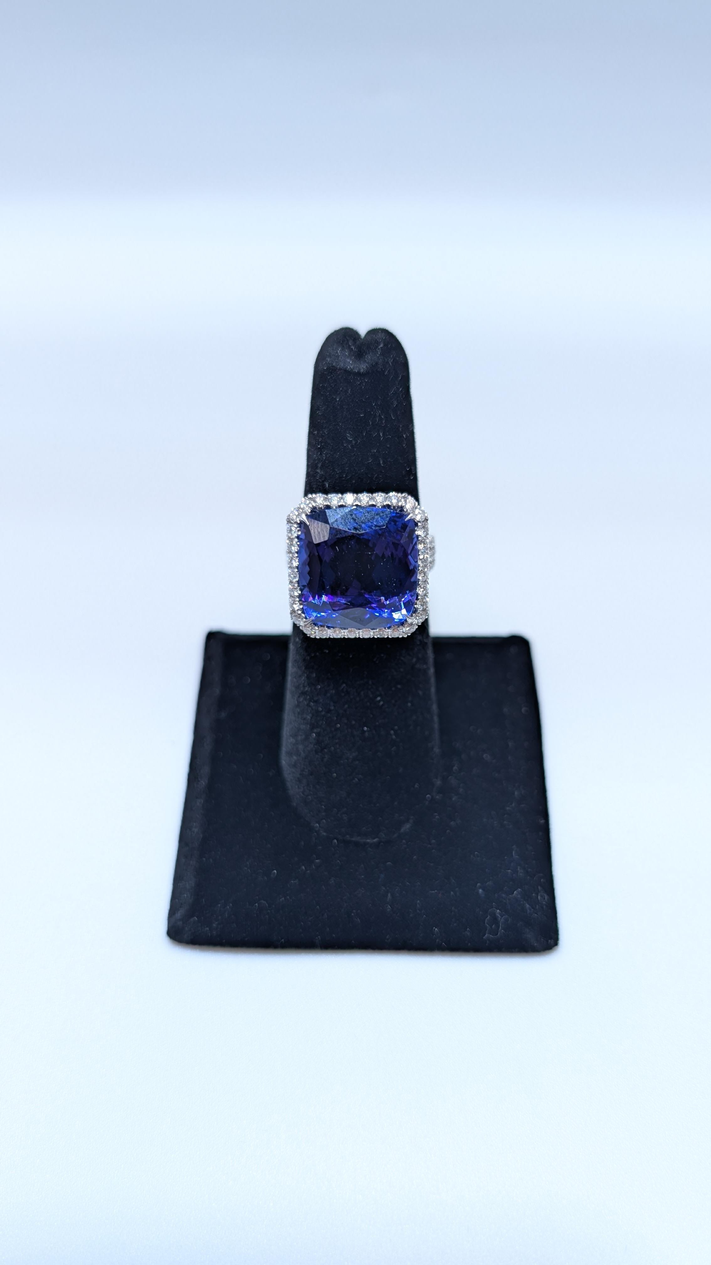 Cushion Cut 18K White Gold Tanzanite (16.05ct) and Diamond (1.55ct) Cocktail Ring For Sale